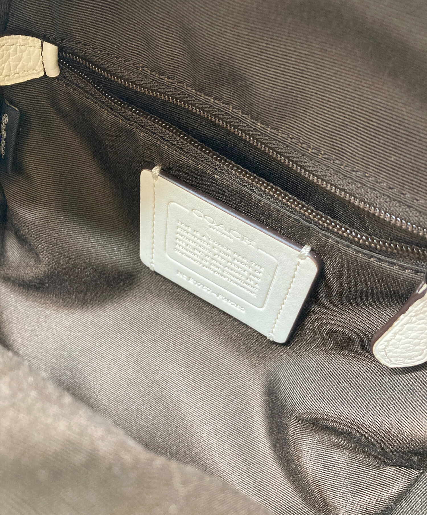 中古・古着通販】COACH (コーチ) チャーリー ペブルドレザー ミニ