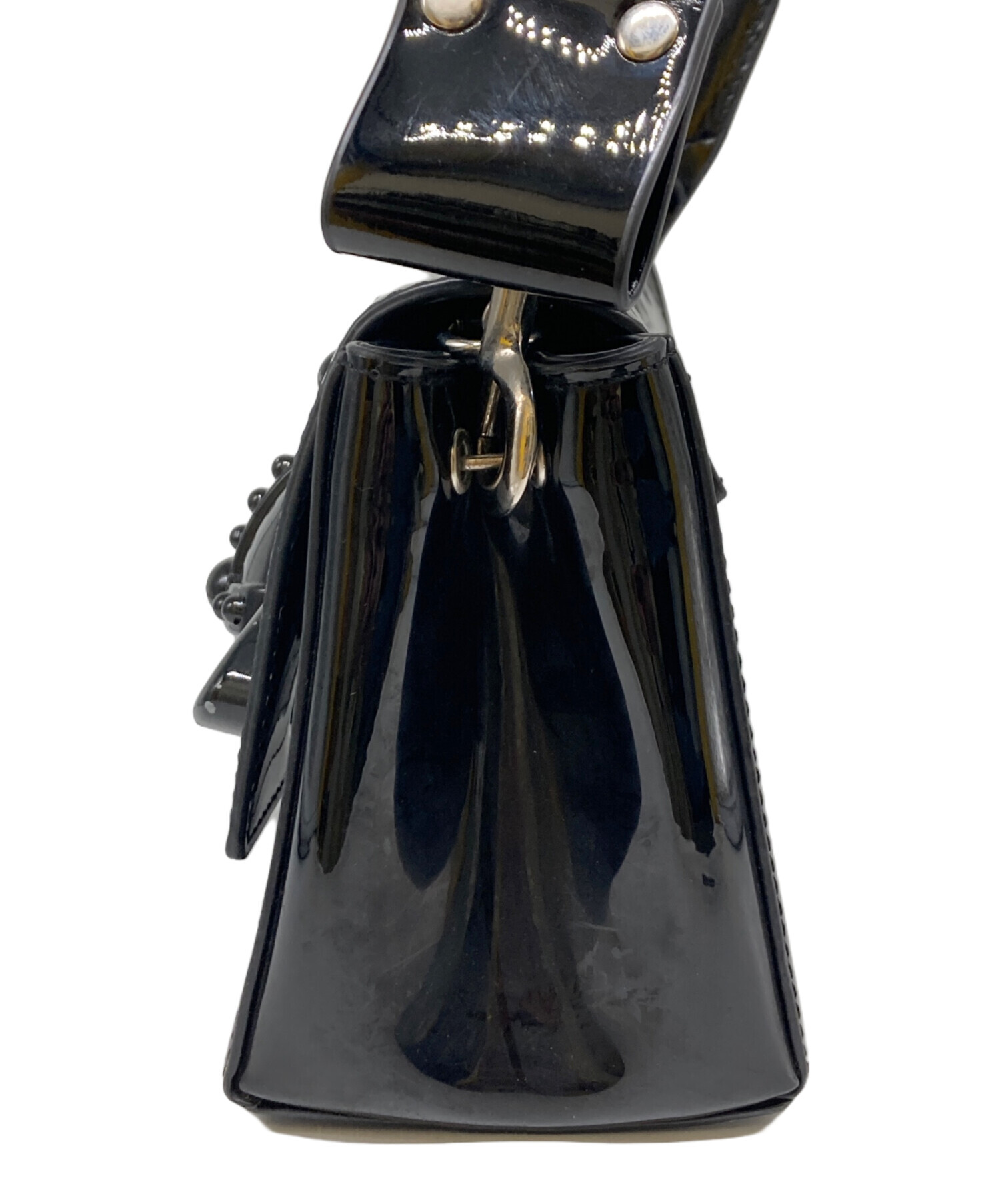 リ*ン様 Vivienne Westwood エナメル ハンドバッグ ブラック 中古・古着通販】Vivienne Westwood (ヴィヴィアンウエストウッド