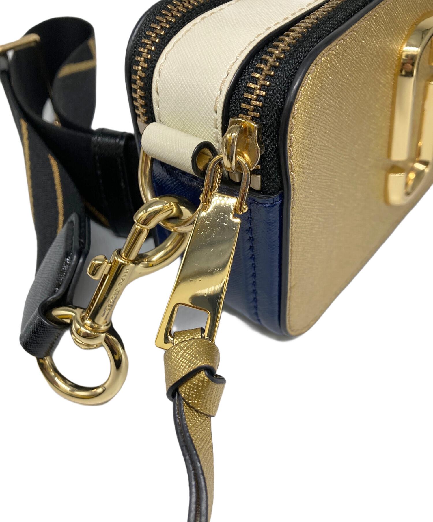 MARC JACOBS マークジェイコブス ショルダーバッグ  ゴールド 【古着】【中古】【送料無料】 中古・古着通販】MARC JACOBS (マークジェイコブス) ショルダーバッグ