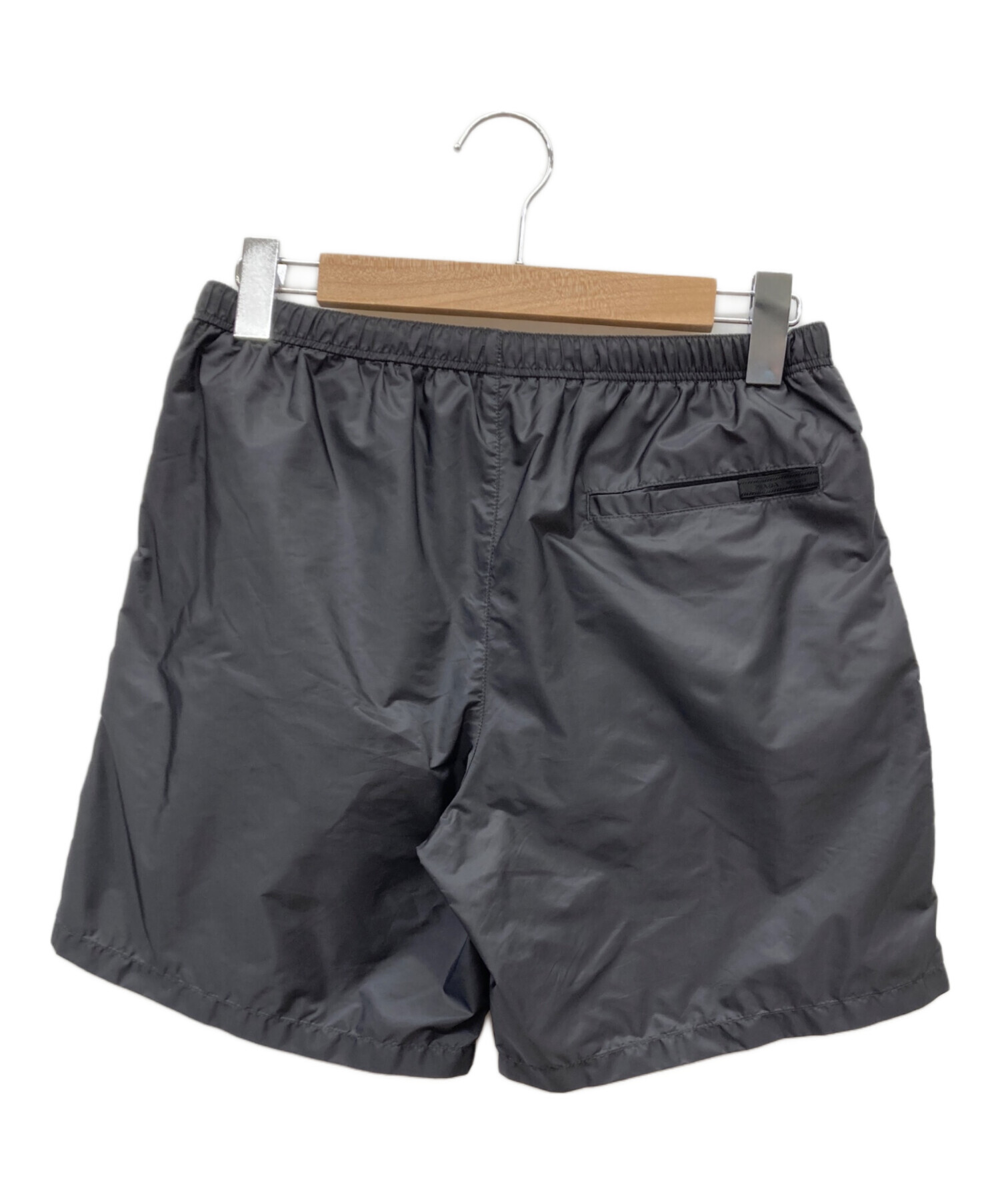 中古・古着通販】PRADA (プラダ) ショートパンツ グレー サイズ:46