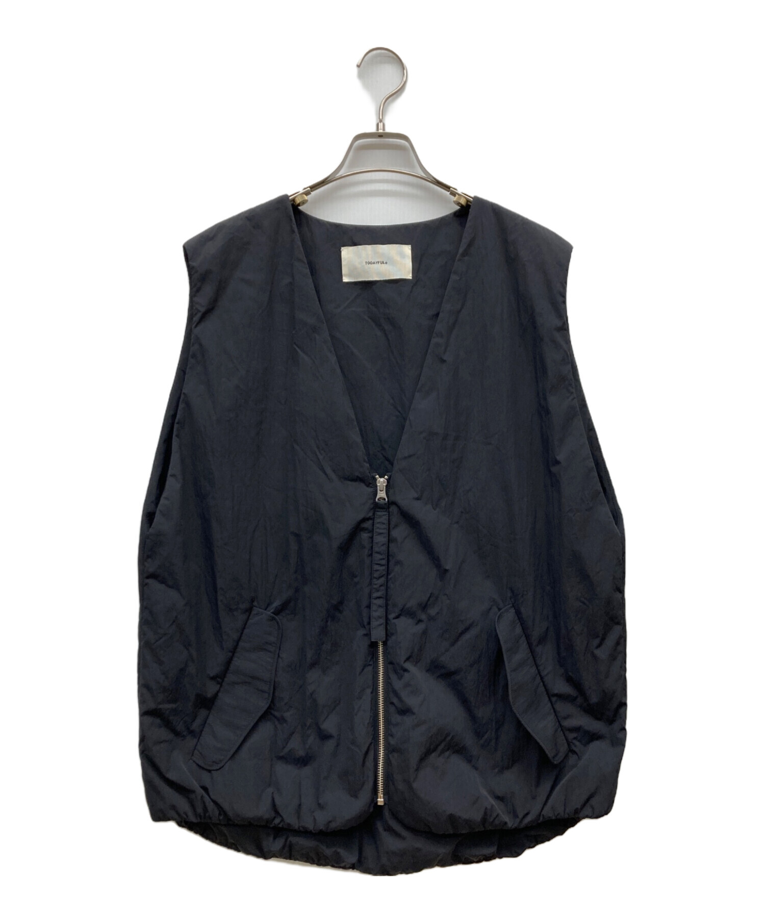 ジャケット・アウター TODAYFUL Vneck Nylon Vest ivo TODAYFUL - TODAYFUL Vneck Nylon Vest ivoの通販 by Kirishop