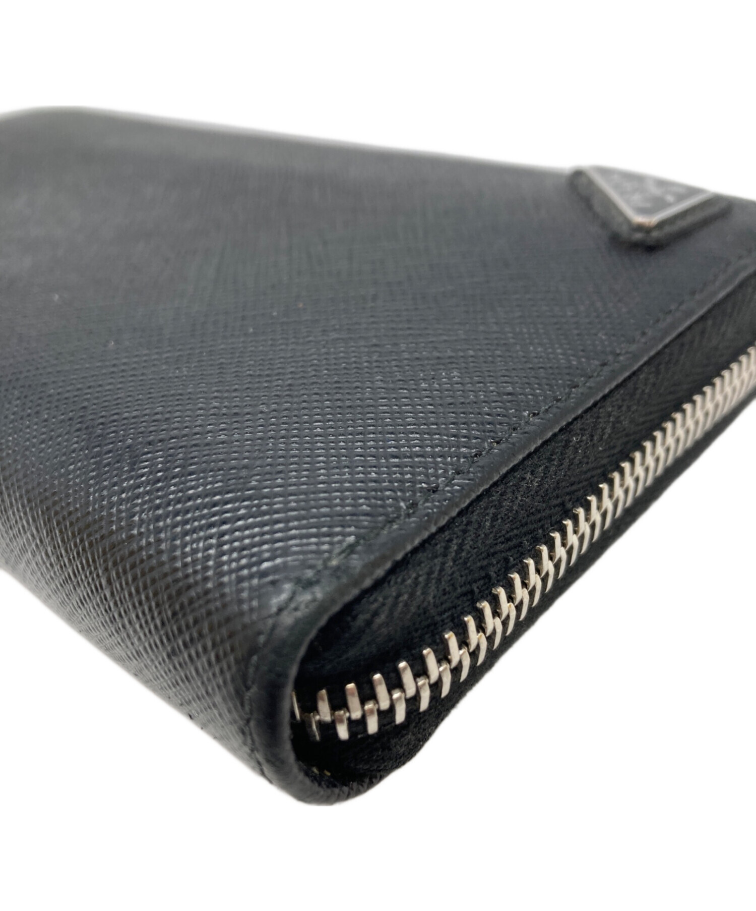 中古・古着通販】PRADA (プラダ) SAFFIANO EMBOSS ROUND ZIP WALLET