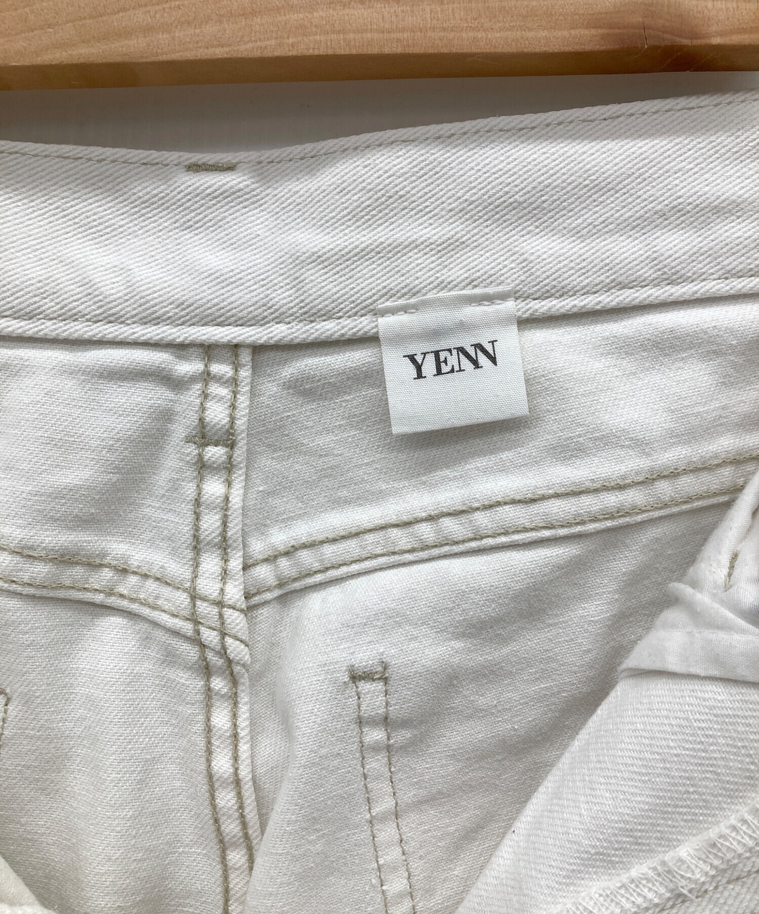 中古・古着通販】YENN (イエン) HIGH RISE TUCK WIDE PANTS ホワイト