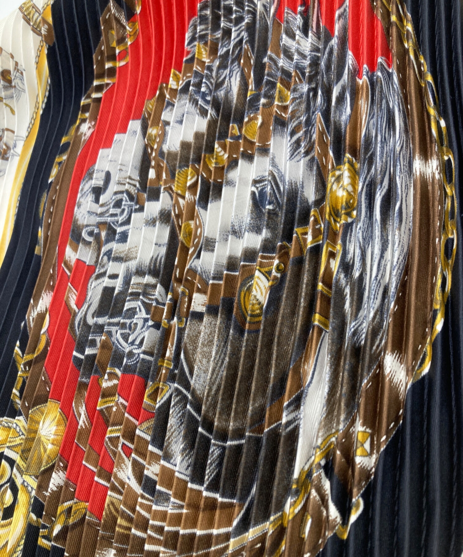 中古・古着通販】HERMES (エルメス) プリーツ カレ90 レッド×ブラック