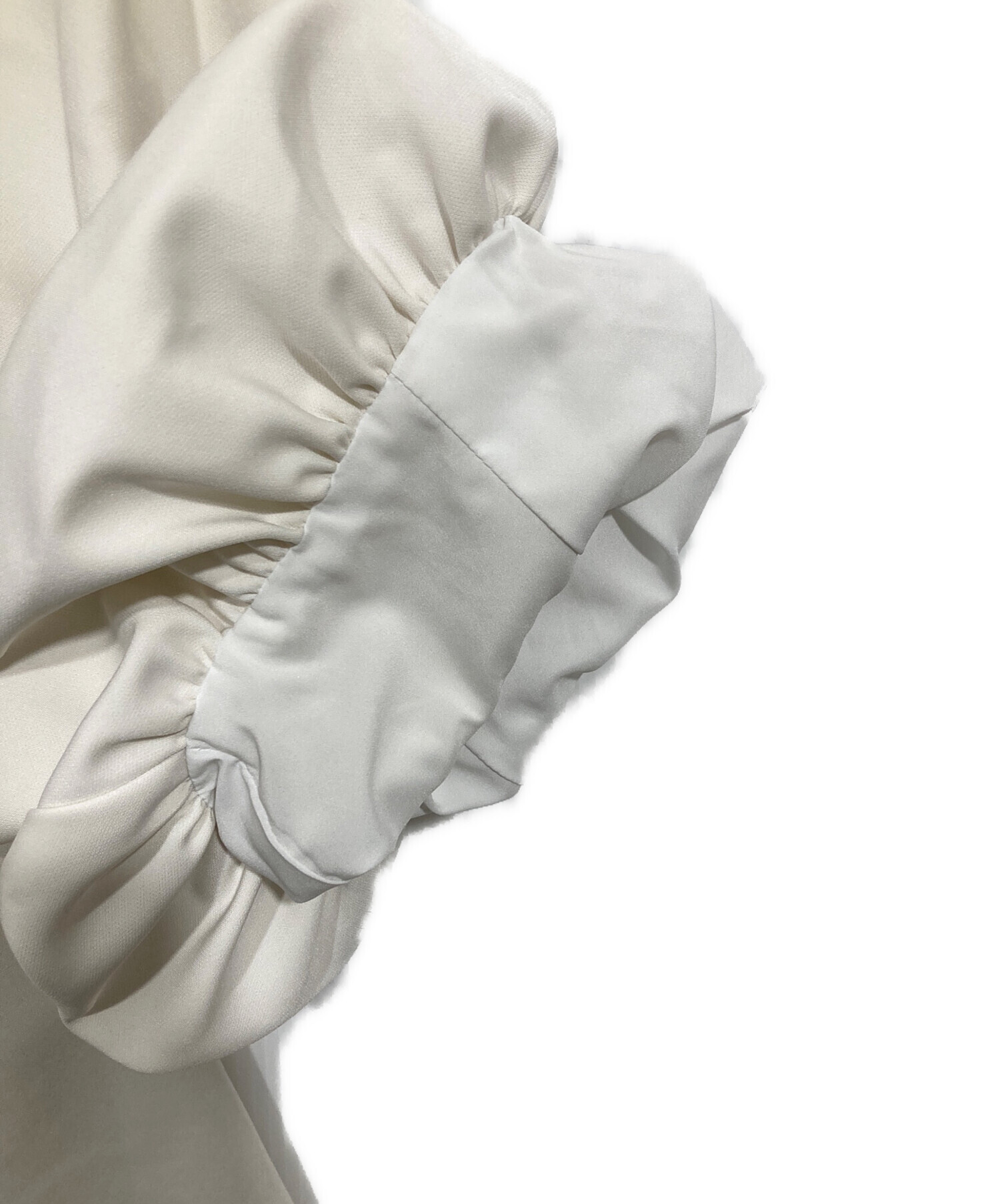 中古・古着通販】CADUNE (カデュネ) 裾フレアブラウス ホワイト サイズ  