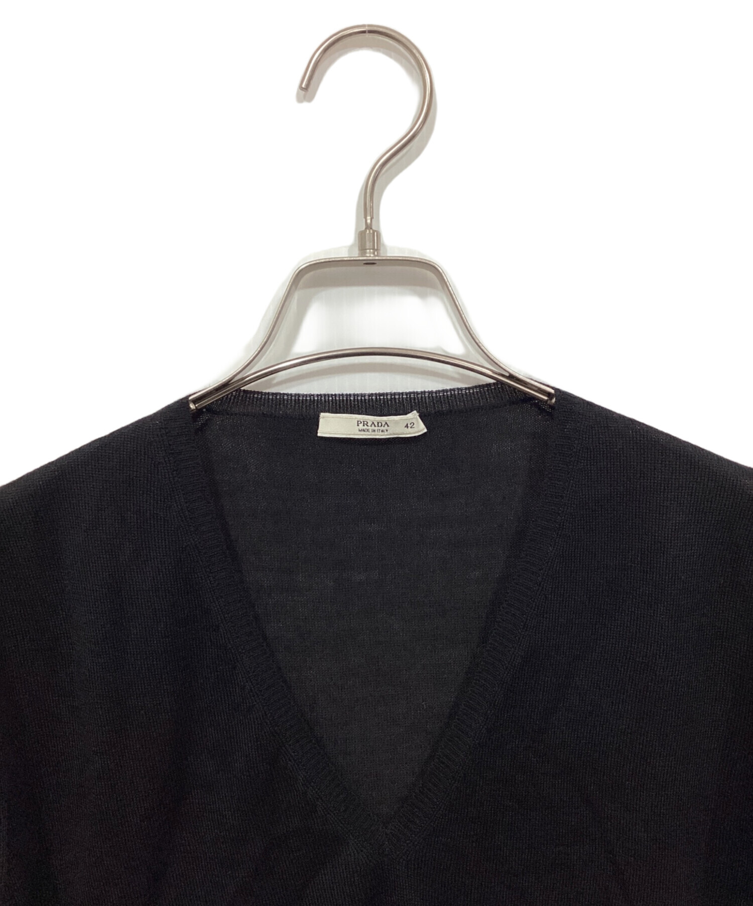 中古・古着通販】PRADA (プラダ) Vネック半袖ニット ブラック サイズ 