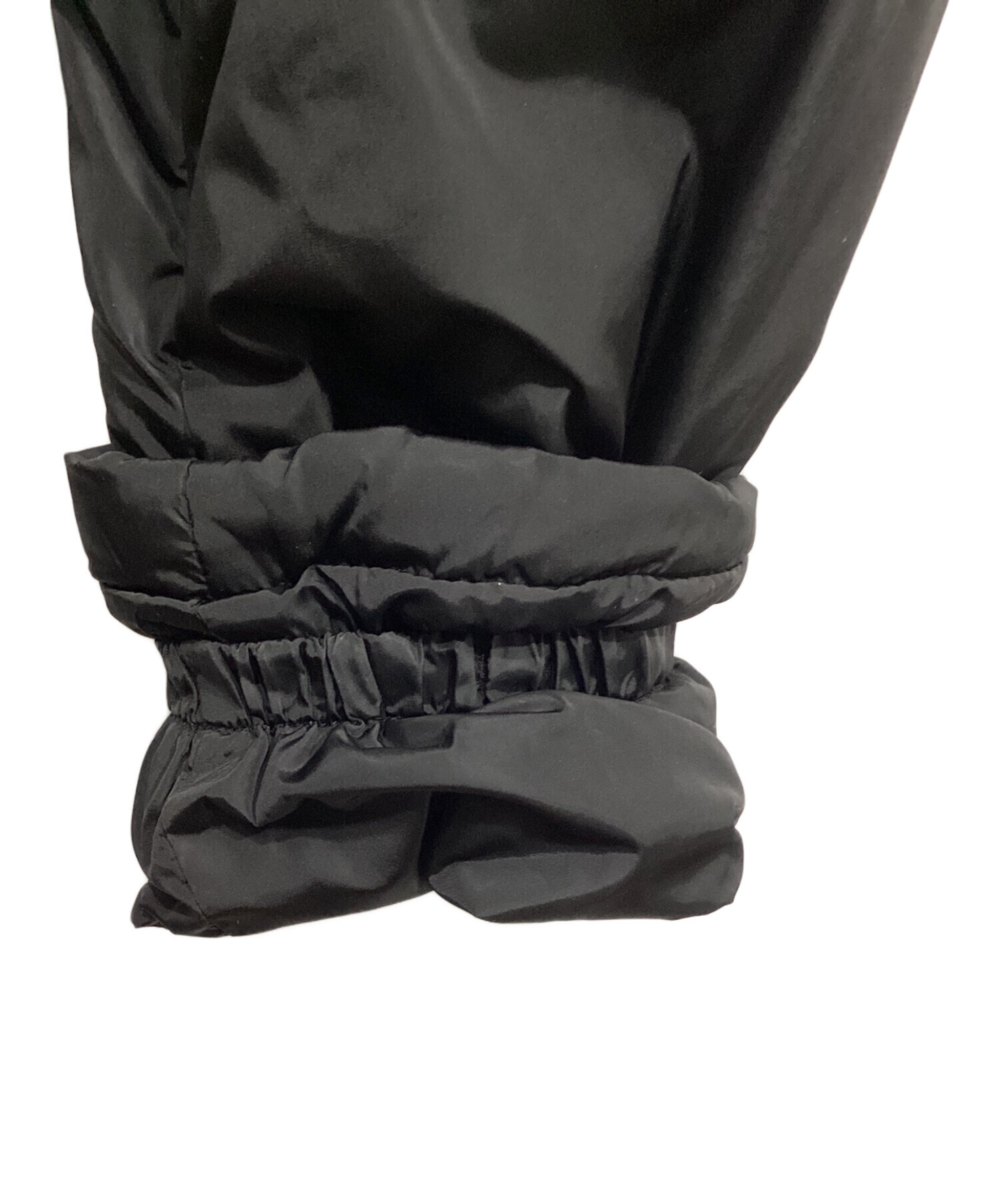 プラダ　ナイロン　スラックス　サイズ48 PRADA ナイロンパンツ ブラック 48 PRADA ナイロンパンツ ブラック 48