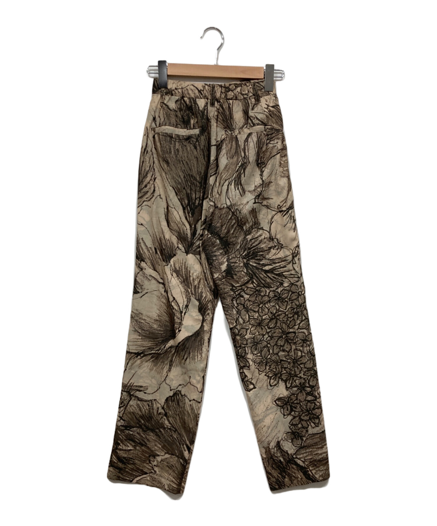 【専用】KEITAMARUYAMA×AMERI 2TUCK PANTS Ameri（アメリ）の「KEITAMARUYAMA × AMERI 2TUCK STRAIGHT PANTS