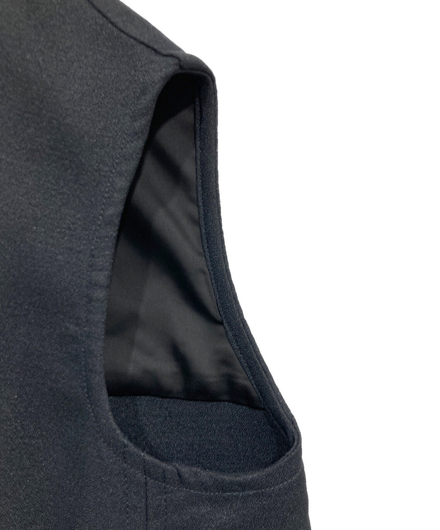 エリー　スリーブレスコート 23ss_000155_1946x.jpg?v=1676741941