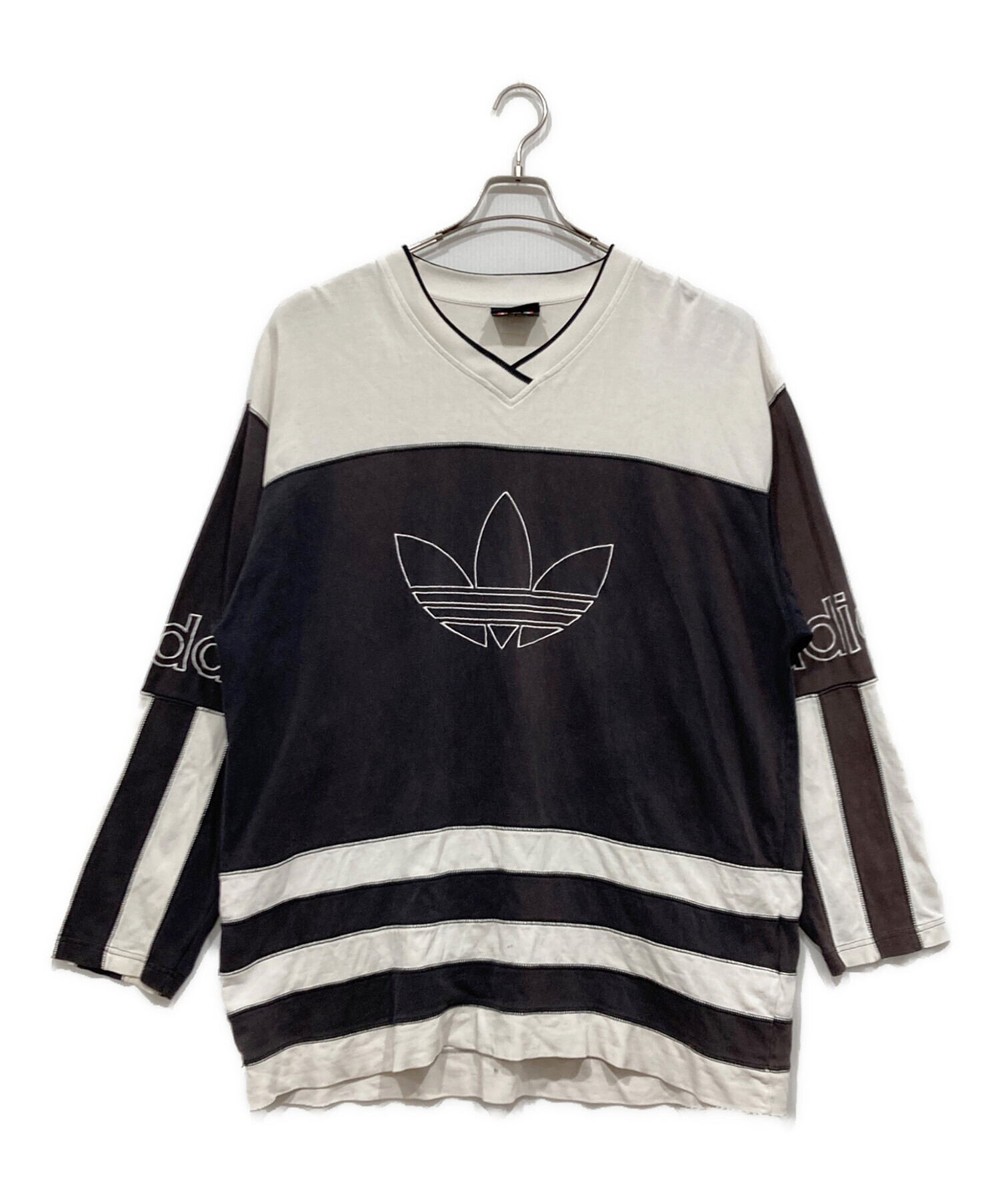 中古・古着通販】adidas (アディダス) vネックスウェット グレー 