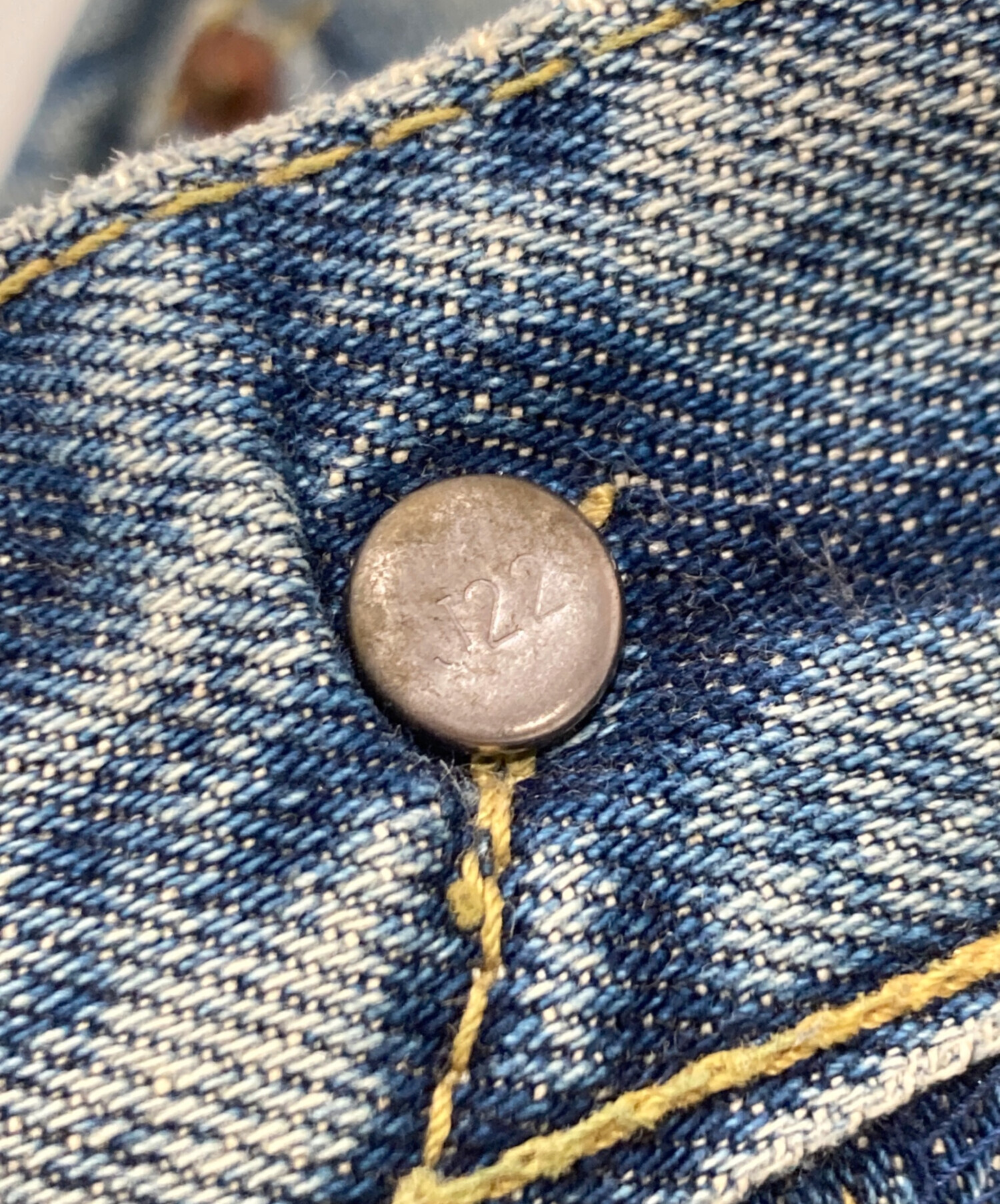 中古・古着通販】LEVI'S (リーバイス) デニムパンツ/ボタン裏J22