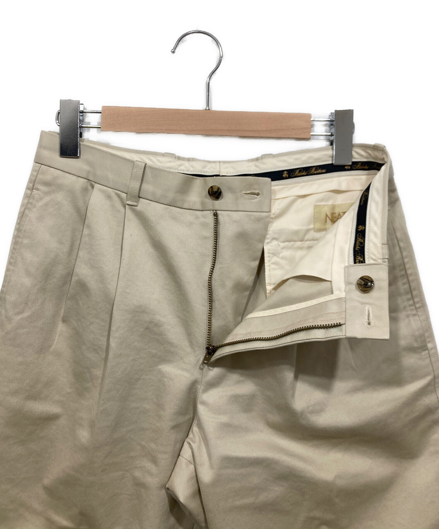 NEAT brooks brothers チノパン 別注 ベージュ NEAT brooks brothers チノパン 別注 ベージュ 30 - メルカリ