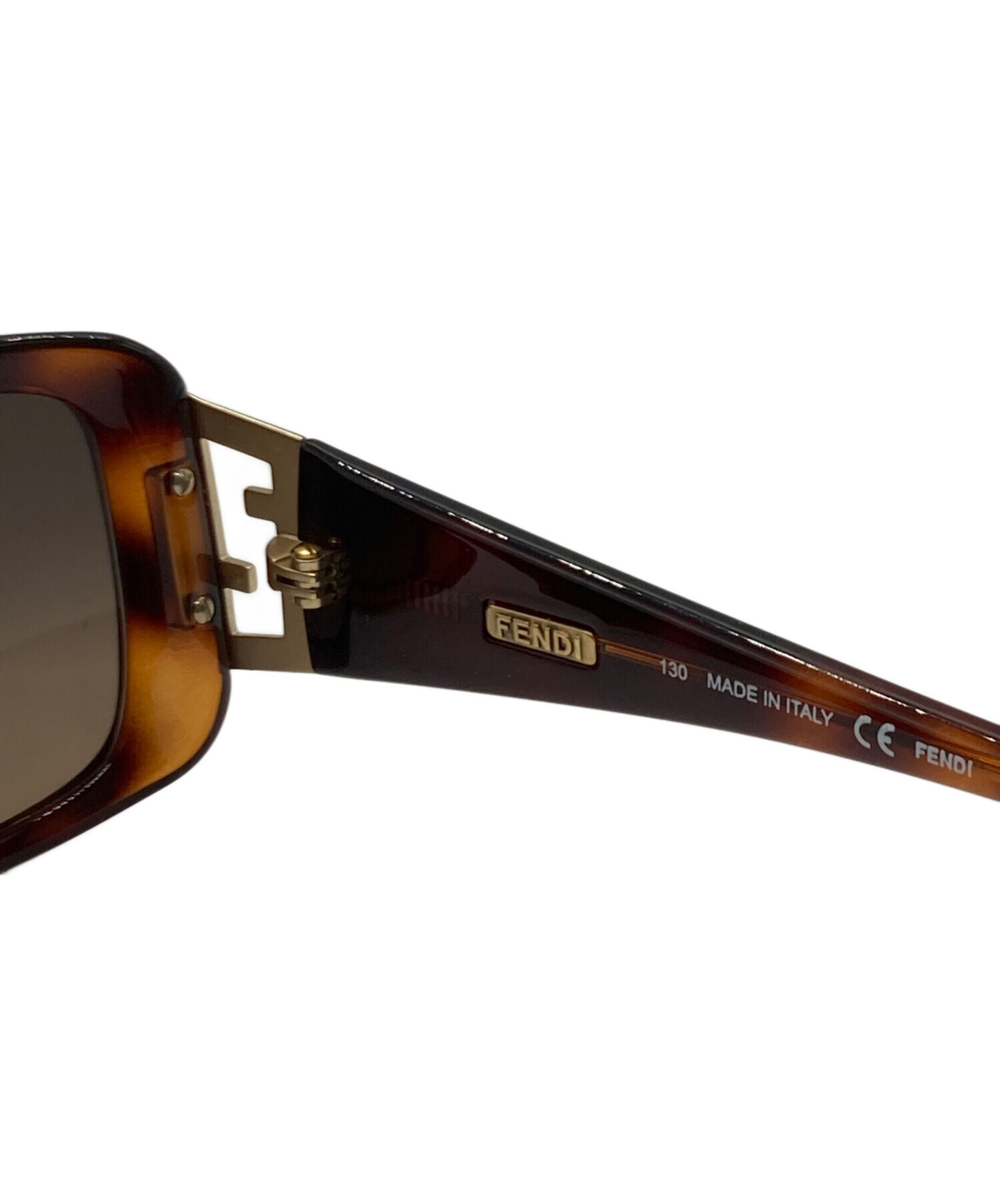 FENDI サングラス ブラウンレンズ ケース付き FENDI サングラス ブラウンレンズ ケース付き