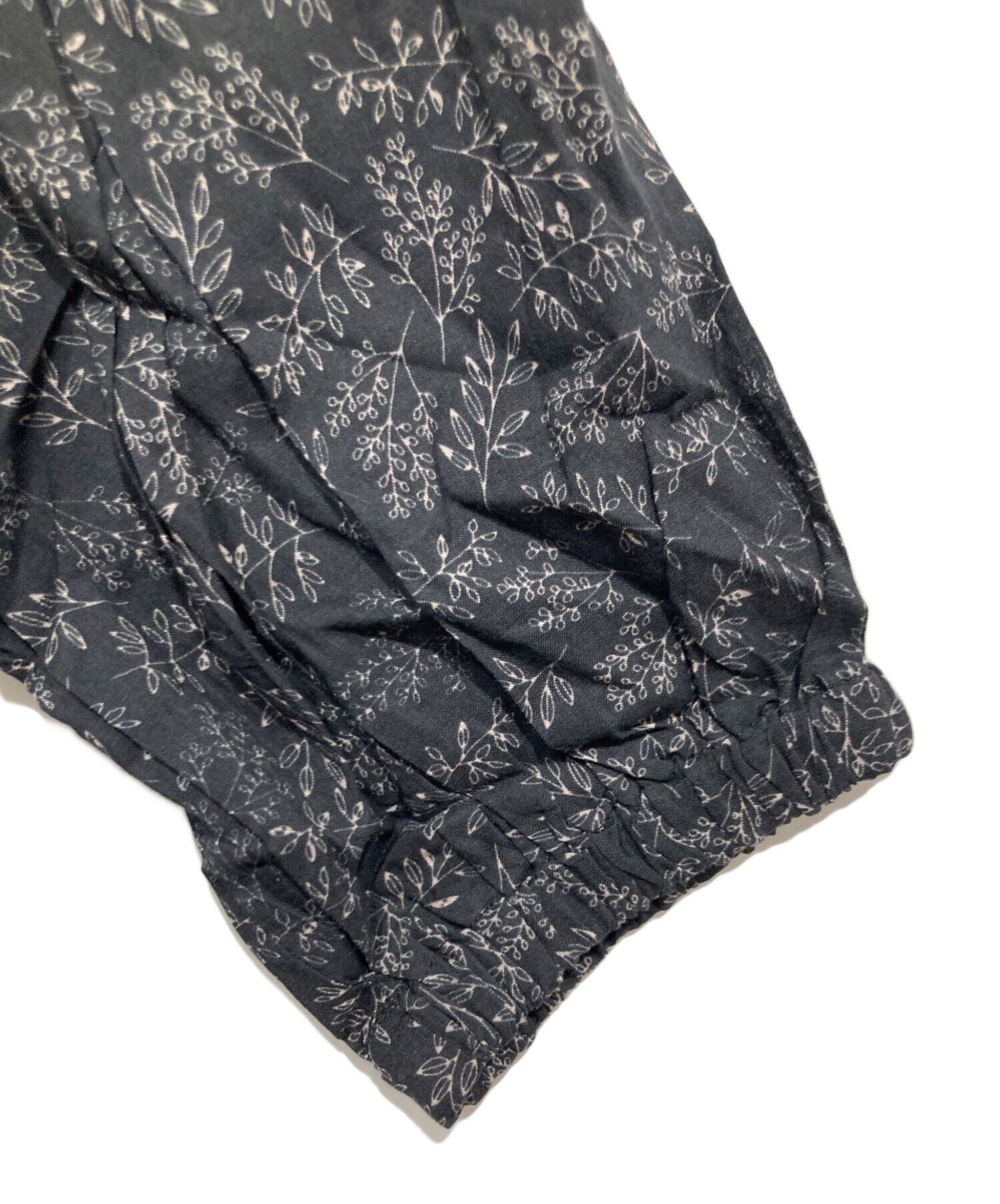 中古・古着通販】BEARDSLEY (ビアズリー) リーフプリントギャザー