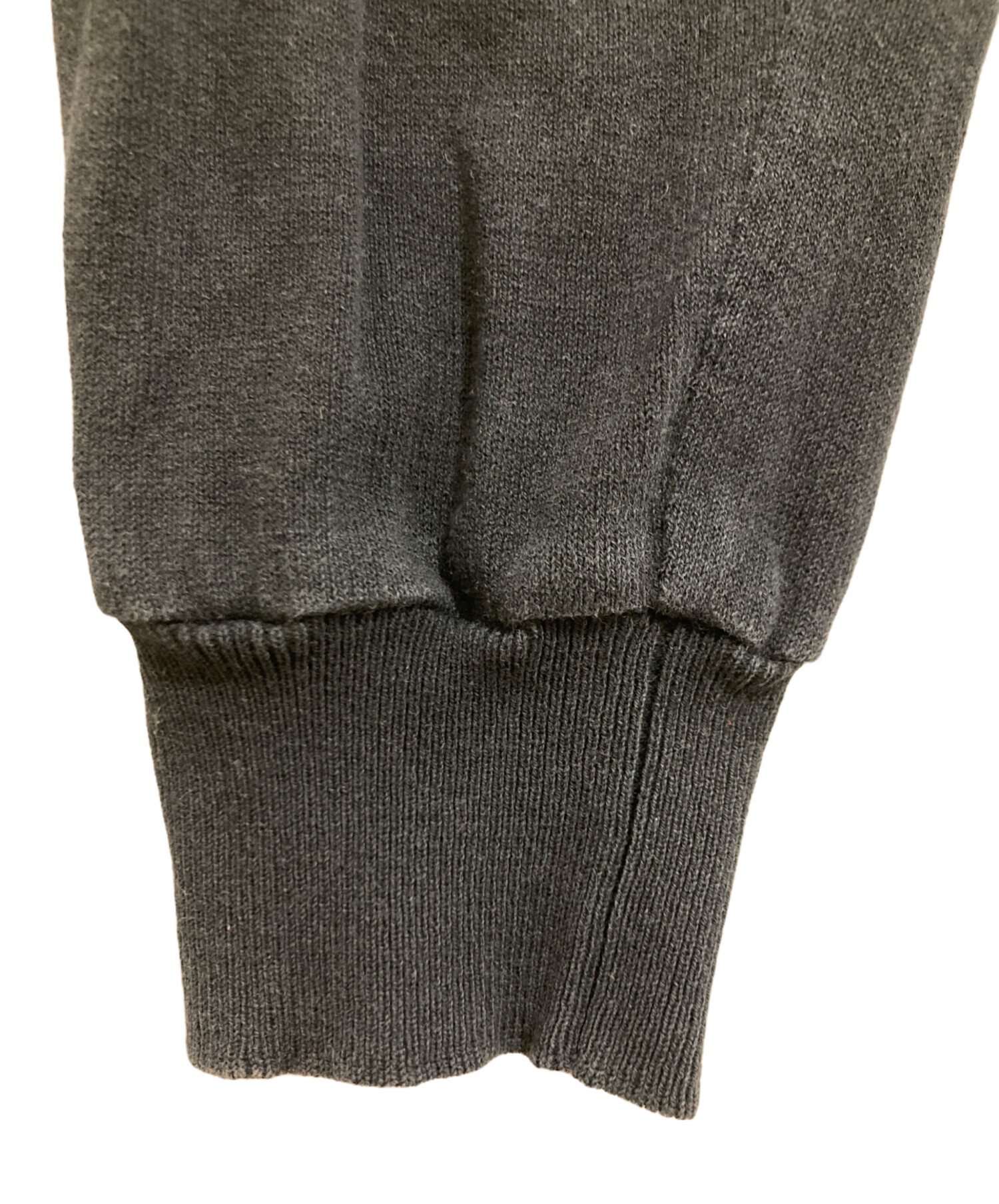 CP COMPANY ダークグレー Vネックニット 中古・古着通販】C.P COMPANY (シーピーカンパニー) Vネックニット