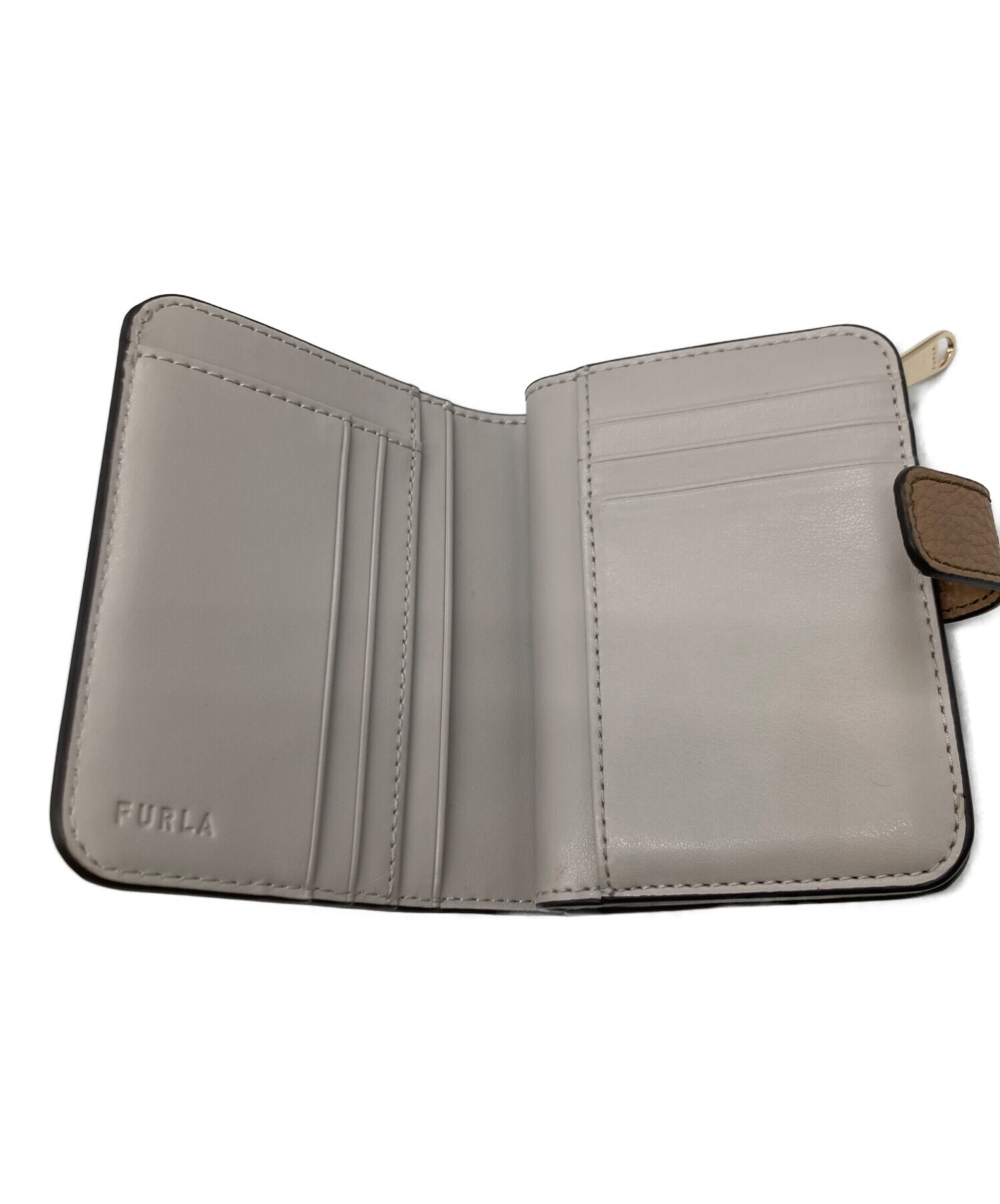 FURLA　2つ折り　新品　未使用品　グレーベージュ 中古・古着通販】FURLA (フルラ) 2つ折り財布 ブラウン｜ブランド