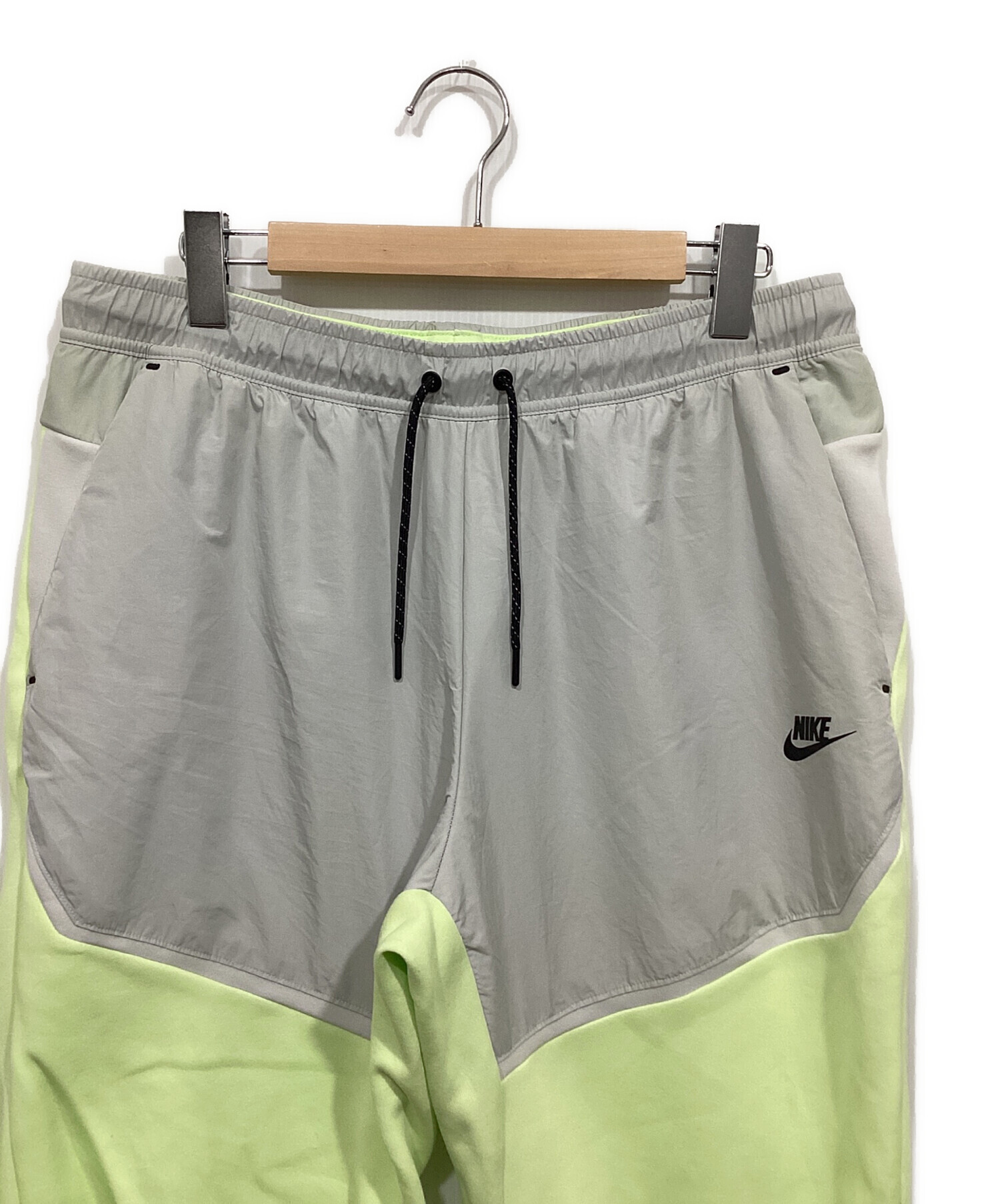 中古・古着通販】NIKE (ナイキ) テックフリースジョガーパンツ グレー