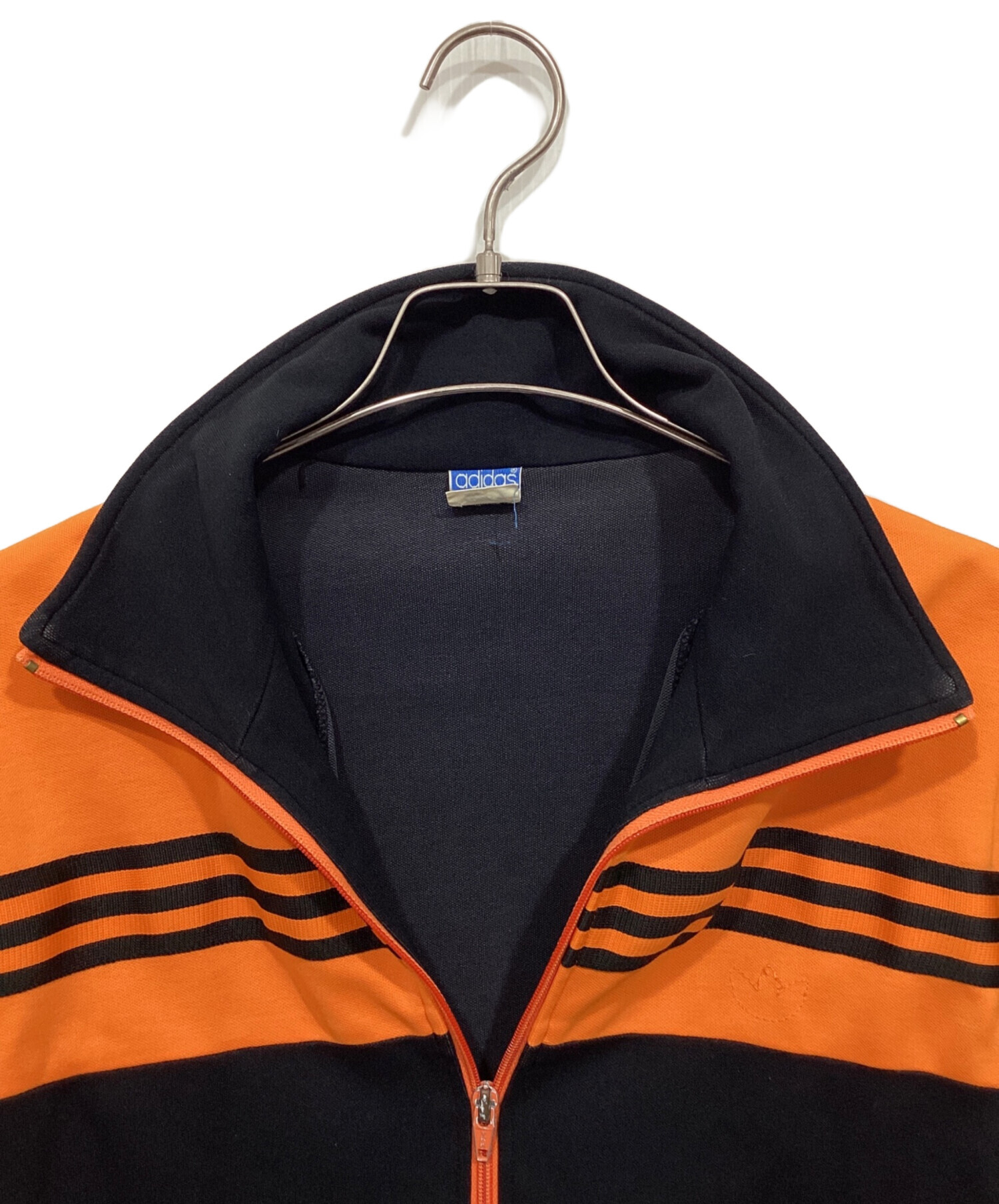 【adidas】オレンジ/ブラック フード付きジャケットとパンツセット 中古・古着通販】adidas (アディダス) トラックジャケット オレンジ