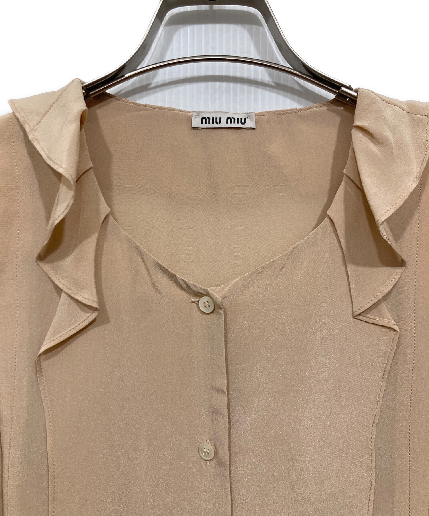 極美品✨MIU MIU 長袖ブラウス　シルク　貝ボタン　ベージュ　38 M 中古・古着通販】MIU MIU (ミュウミュウ) シルクブラウス ベージュ