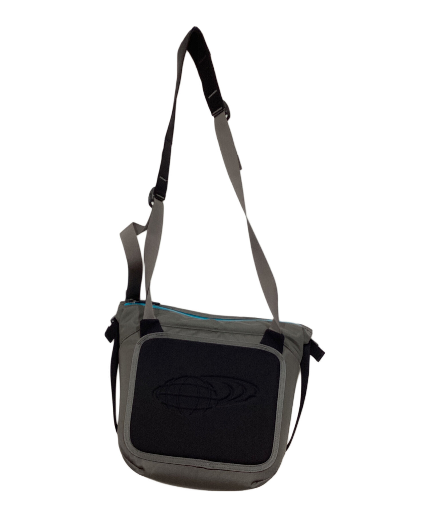 ARC’TERYX × BEAMS 別注 ショルダーバッグ Arro8 グレー 中古・古着通販】ARC'TERYX (アークテリクス) BEAMS (ビームス) 別注