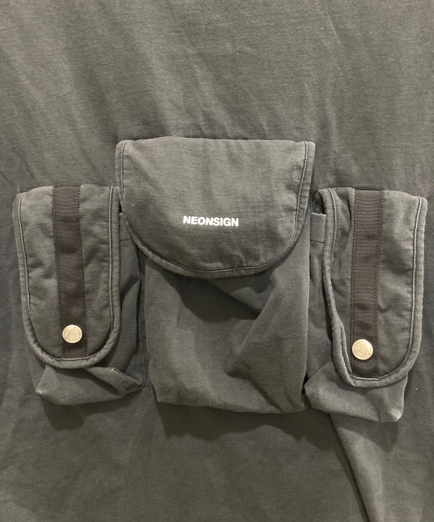 中古・古着通販】NEON SIGN (ネオンサイン) CHESTBAG T-SHIRT ブラック 
