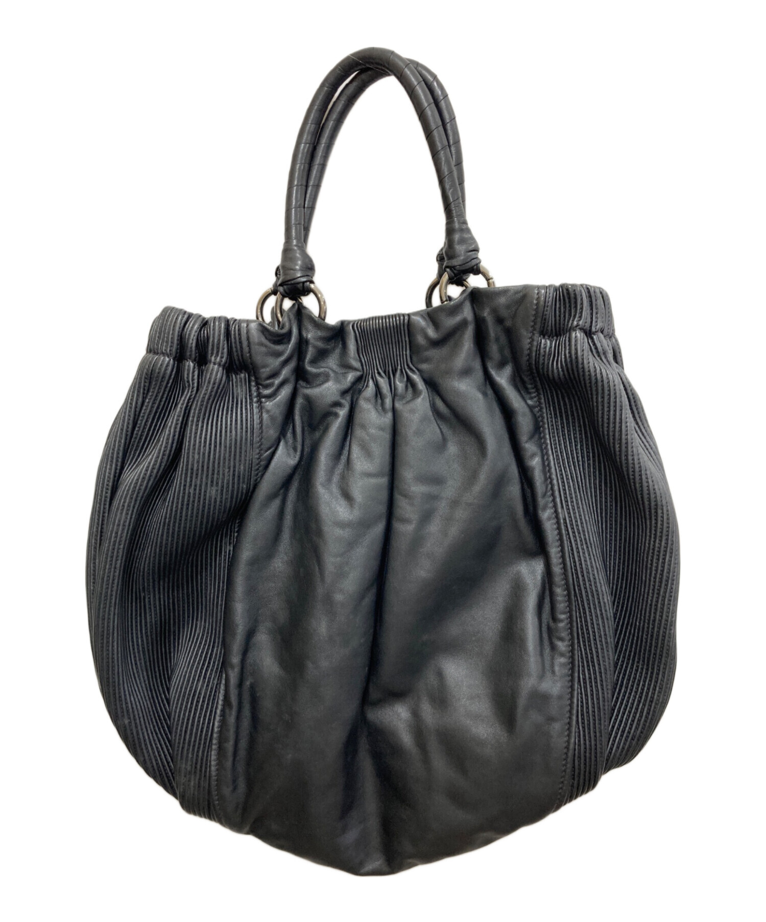 中古・古着通販】MIU MIU (ミュウミュウ) マテラッセ 中古・古着通販】MIU MIU (ミュウミュウ) マテラッセ