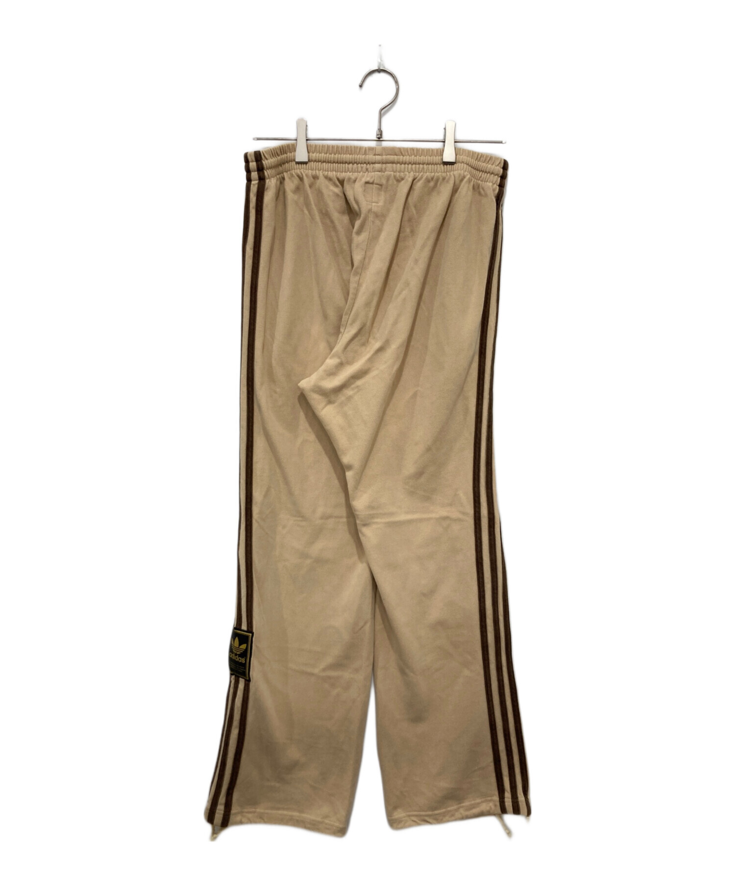 90's adidas トラックパンツ ベージュ 中古・古着通販】adidas (アディダス) トラックパンツ ベージュ サイズ