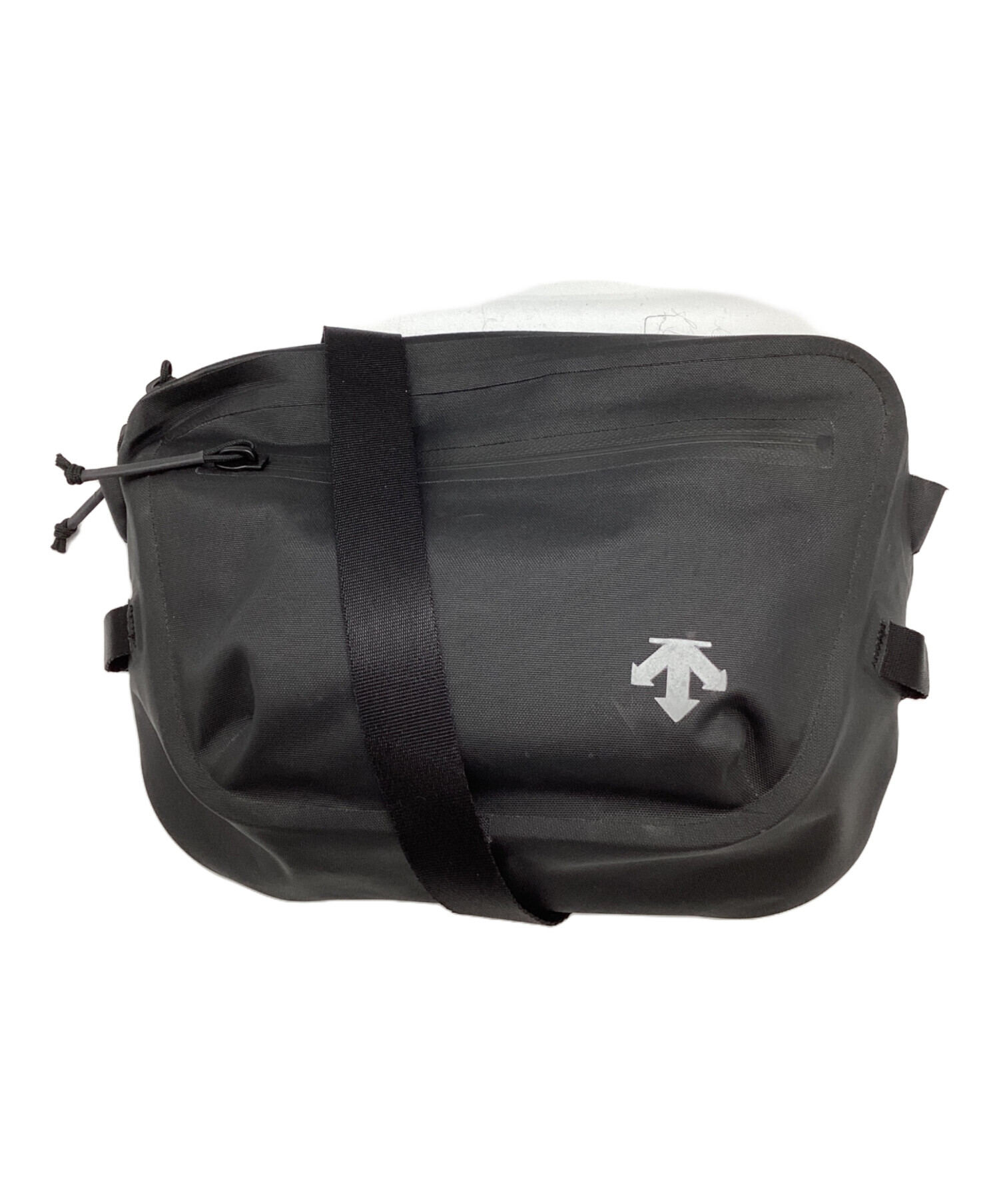 DESCENDANT ディセンダント ショルダーバッグ - 黒 【古着】【中古】 中古・古着通販】DESCENTE (デサント) ショルダーバッグ ブラック