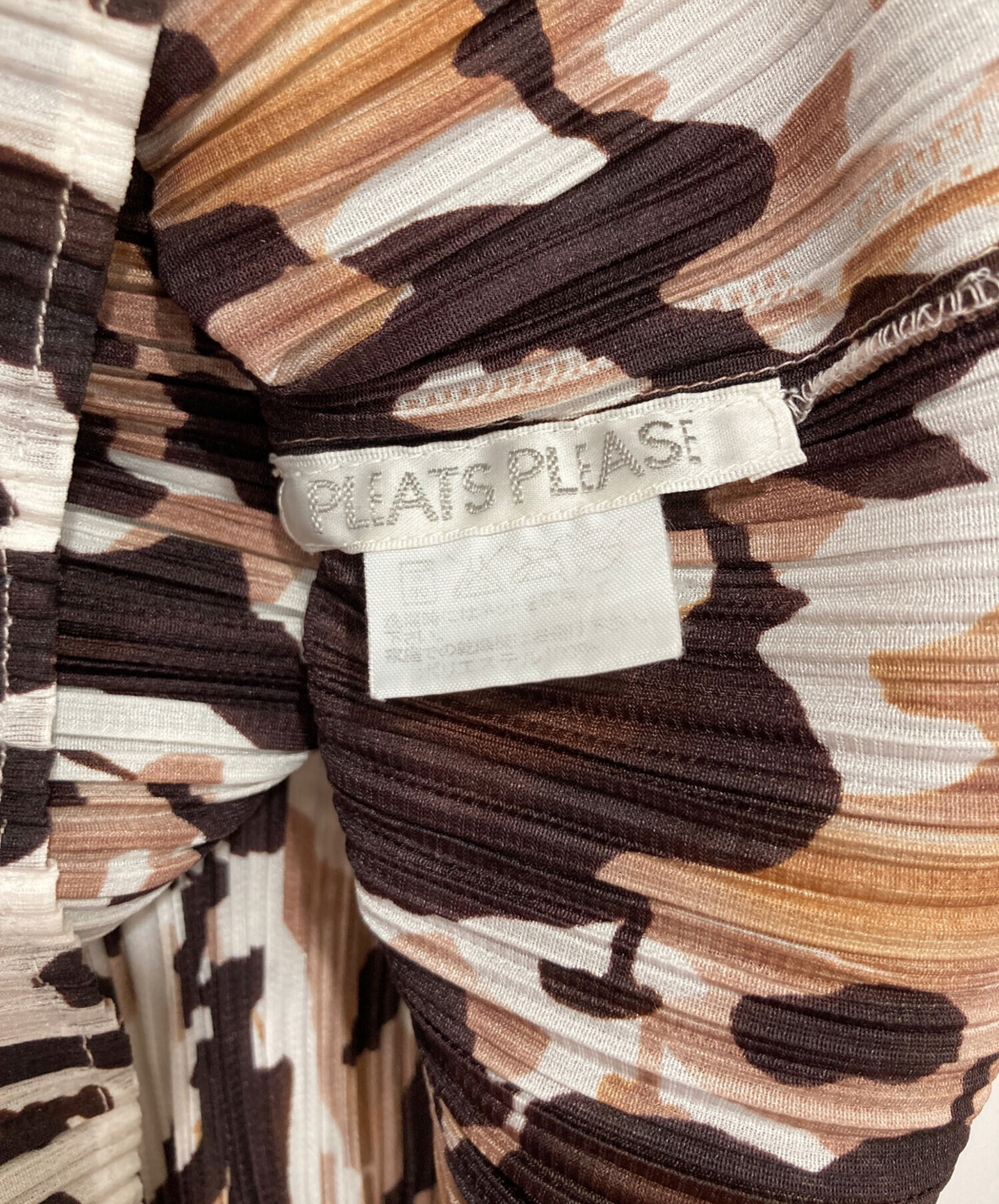 PLATS PLAS プリーツポーチ ブラウン PLATS PLAS プリーツポーチ ブラウン