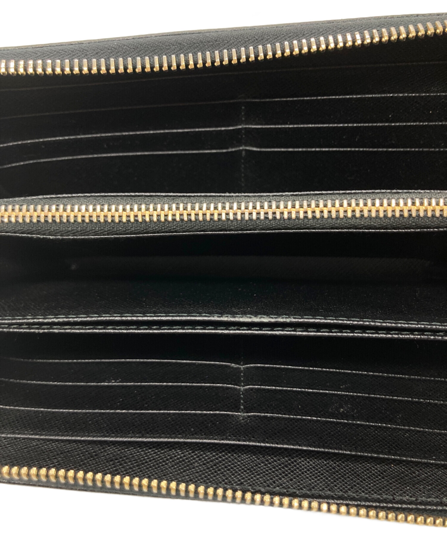 中古・古着通販】PRADA (プラダ) サフィアーノ リボン ラウンドジップ 