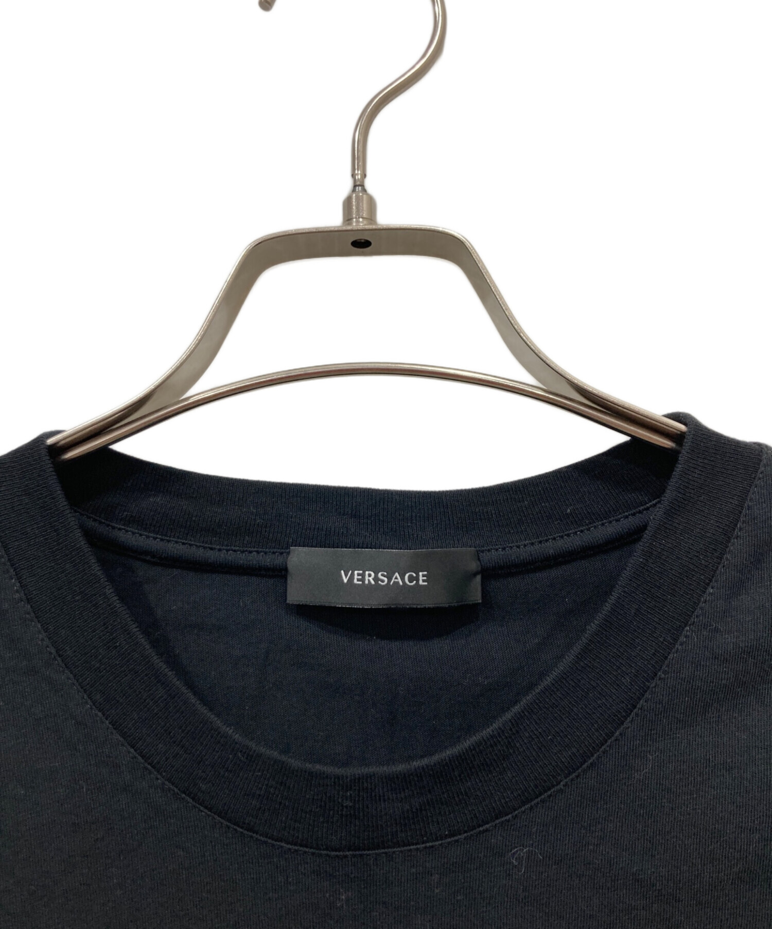 中古・古着通販】VERSACE (ヴェルサーチェ) 刺繍Tシャツ ブラック 
