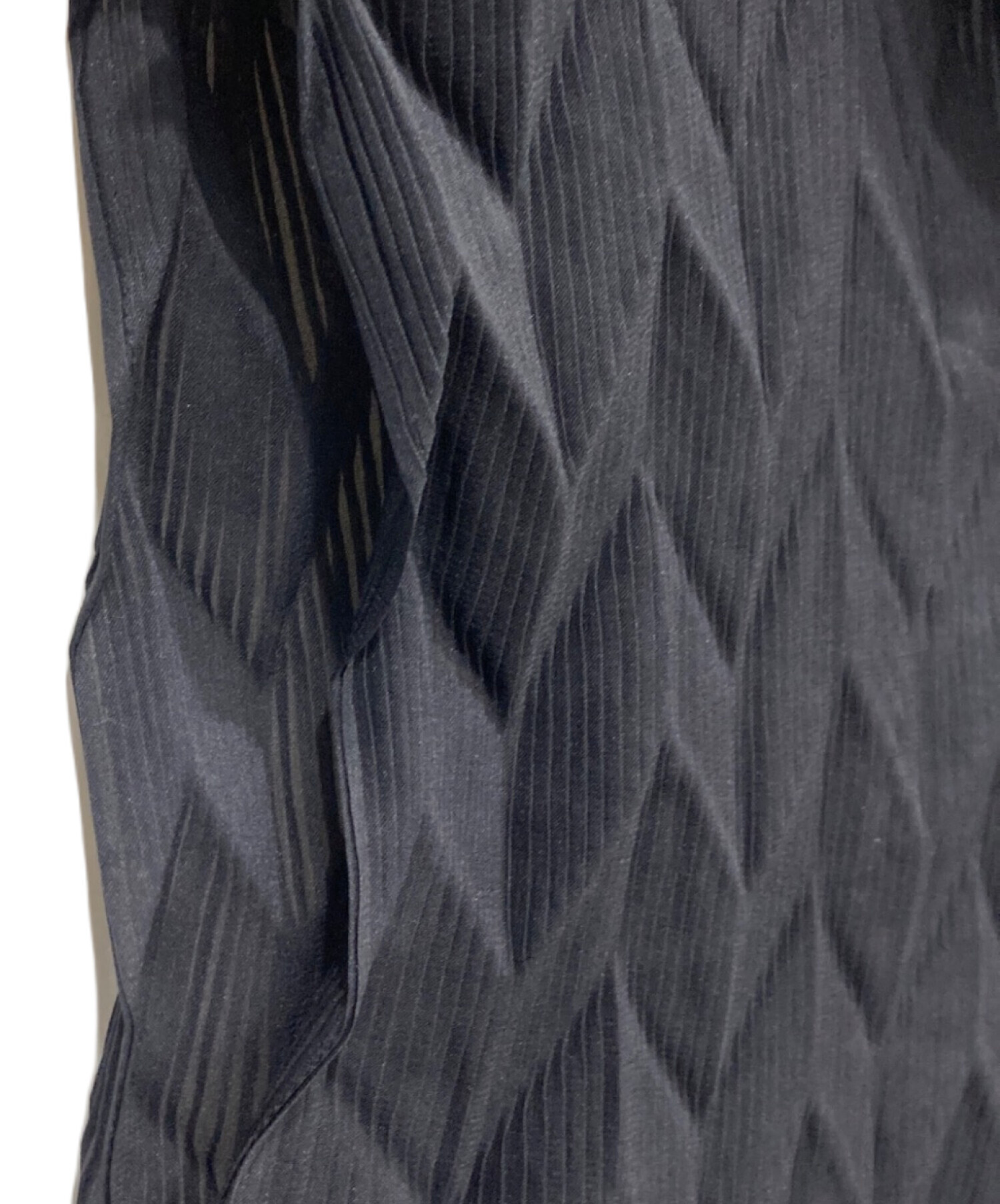 綺麗 イッセイミヤケ FETE プリーツ加工 ノースリーブトップス サイズ02 中古・古着通販】ISSEY MIYAKE FETE (イッセイミヤケフェット