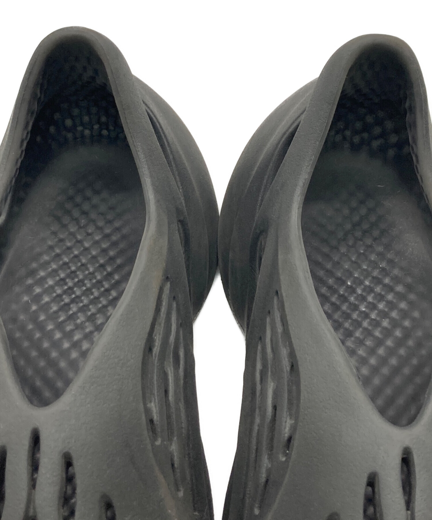 イージーブーストフォームランナー 26.5 中古・古着通販】YEEZY (イージー) Foam Runner/フォームランナー