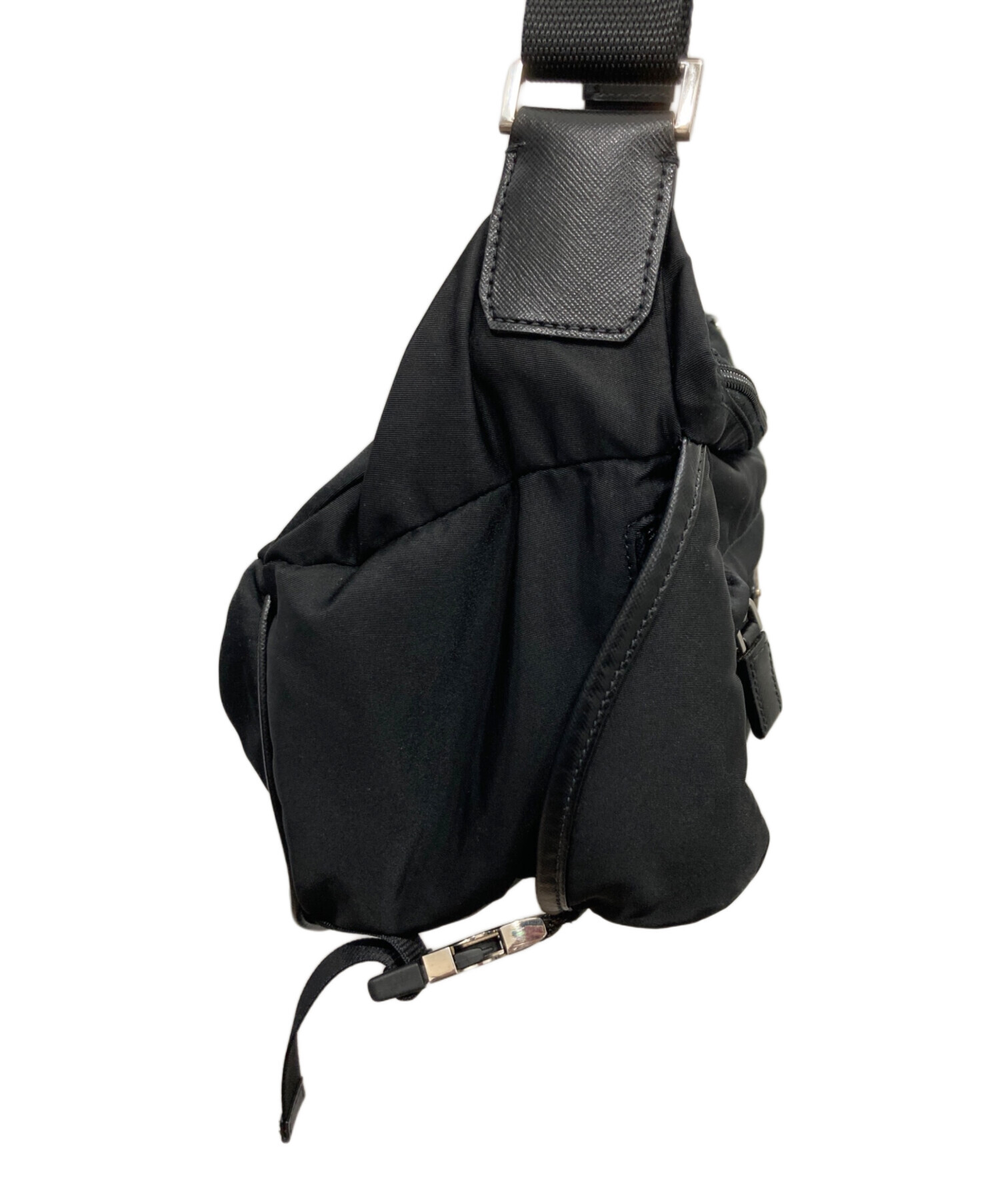 ド*ん様 PRADA ナイロン ショルダーバッグ ブラック 中古・古着通販】PRADA (プラダ) ナイロンショルダーバッグ ブラック