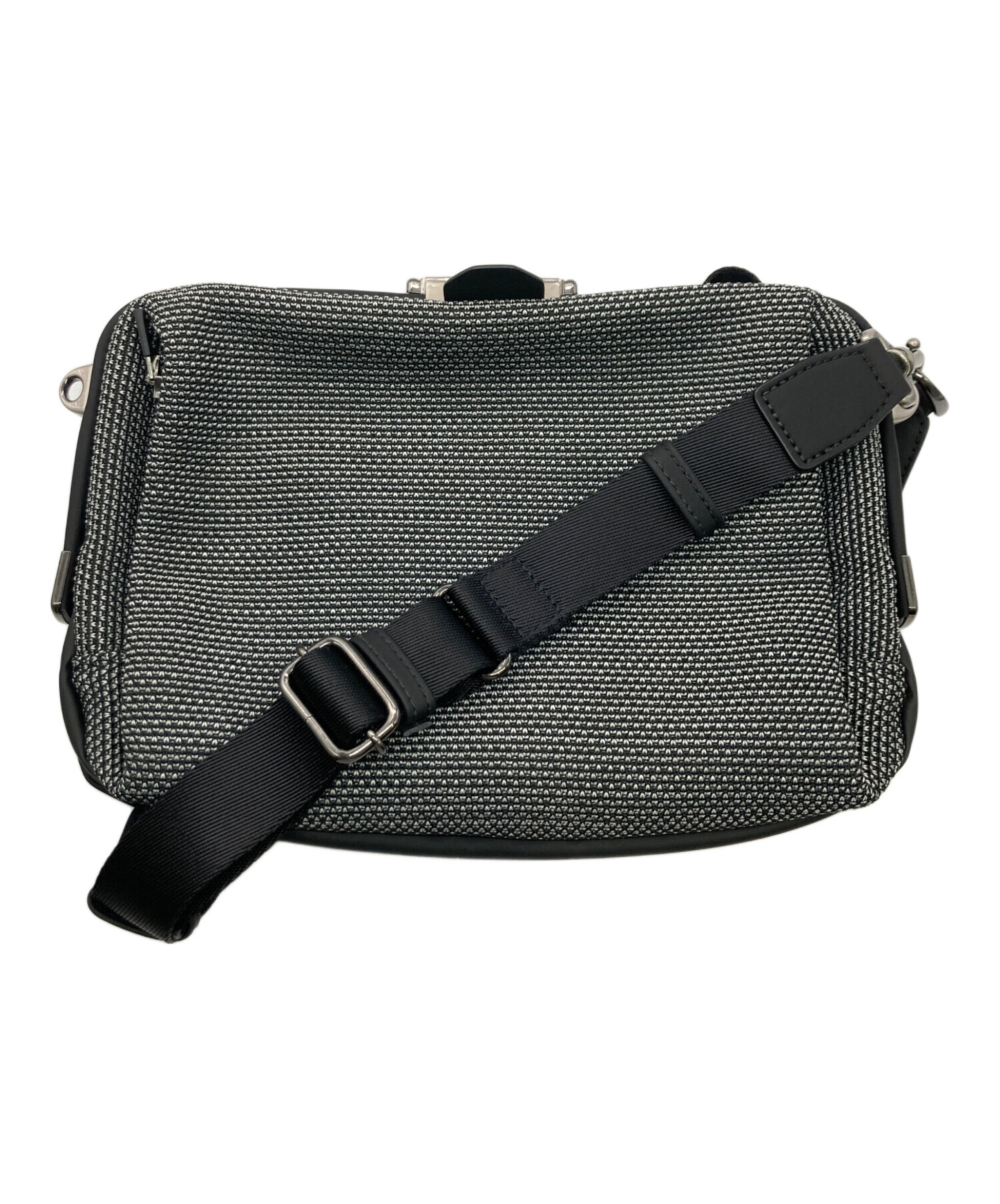 【未使用品】ARTPHERE tondo ショルダーバッグ　デニム 完売品 中古・古着通販】Artphere (アートフィアー) Tondo クアトロショルダー