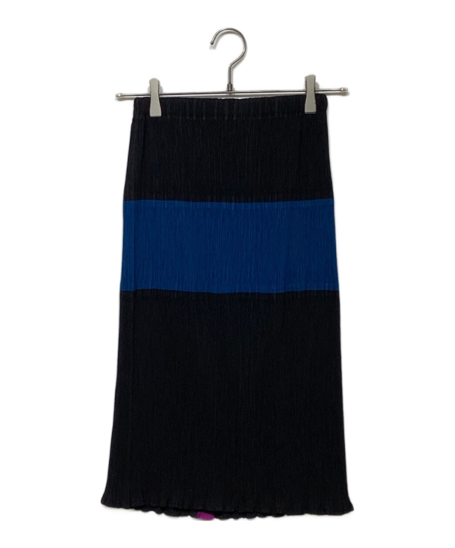 ISSEY MIYAKE タイトスカート Mサイズ 中古・古着通販】ISSEY MIYAKE (イッセイミヤケ) プリーツタイト