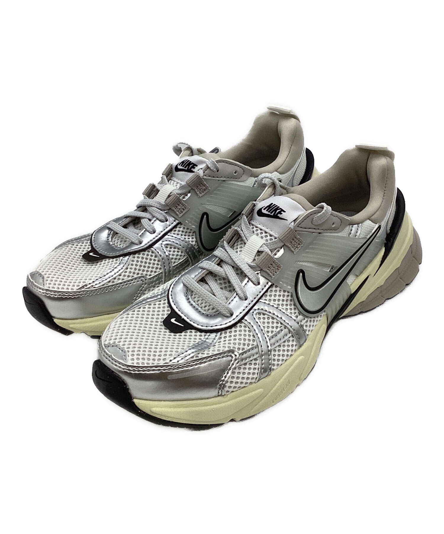中古・古着通販】NIKE (ナイキ) W V2K RUN FD0736-100 ホワイト サイズ 