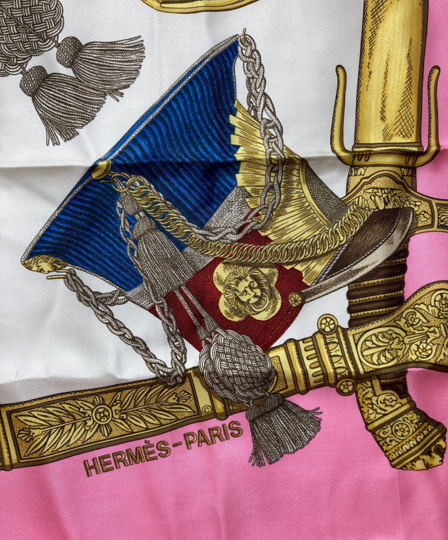 HERMES GRAND UNIFORME スカーフ 中古・古着通販】HERMES (エルメス) カレ90 GRAND UNIFORME シルク