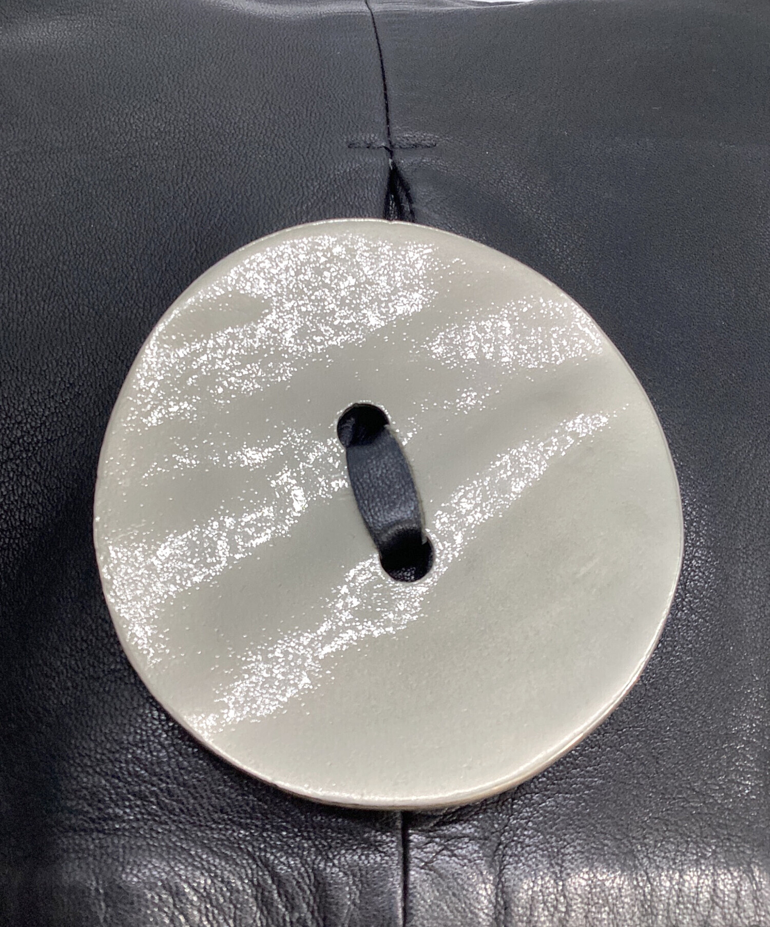 中古・古着通販】kawa-kawa (カワカワ) 貝ボタン ショルダーバッグ