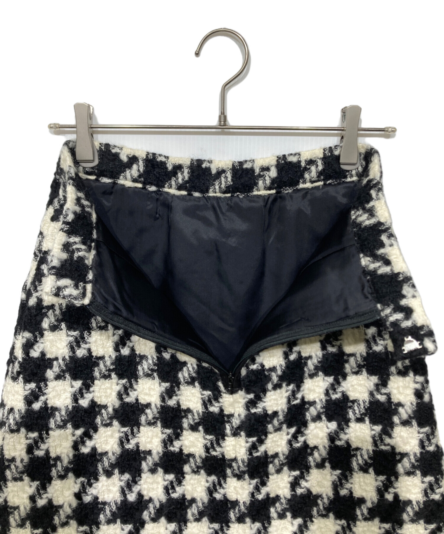 LOULOU WILLOUGHBYロービング千鳥タックミニスカート　ホワイト 中古・古着通販】Loulou Willoughby (ルルウィルビー) ロービング千鳥