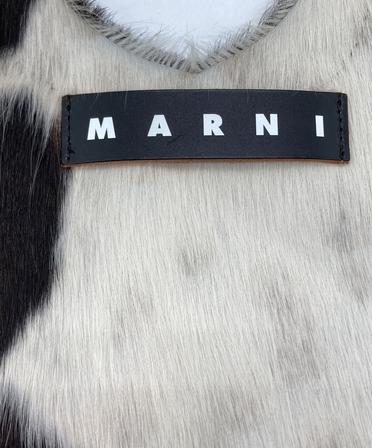 MARNI 牛柄トートバッグ フリンジ付き MARNI 牛柄トートバッグ フリンジ付き