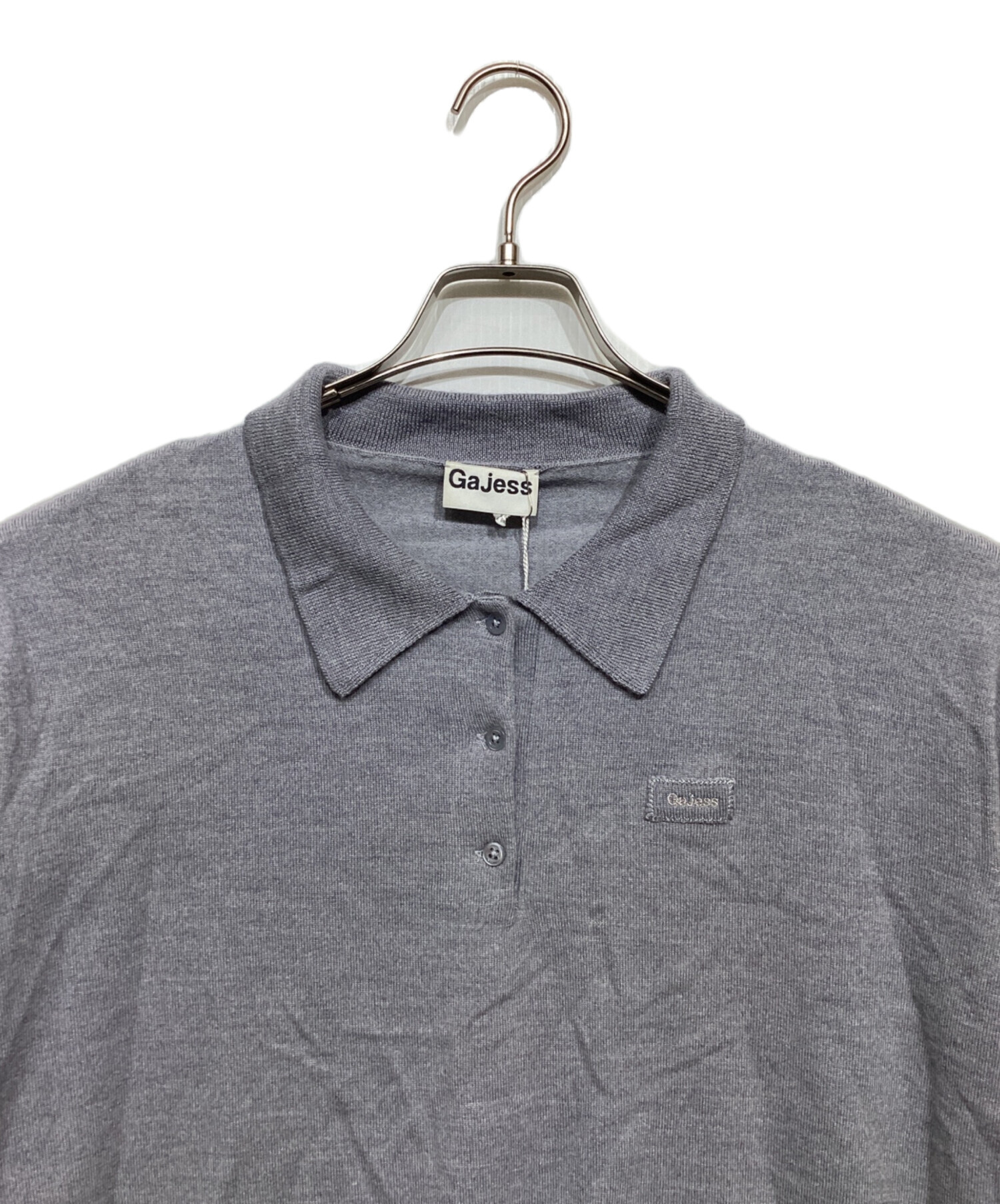中古・古着通販】gajess (ガジェス) Kanon Logo Polo Knit グレー