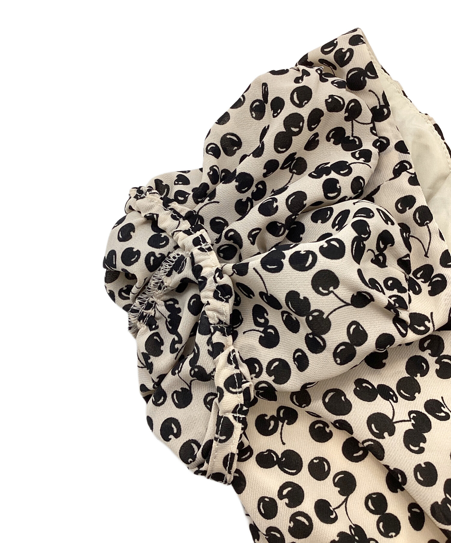 中古・古着通販】HER LIP TO (ハーリップトゥ) Draped Cherry Pattern 