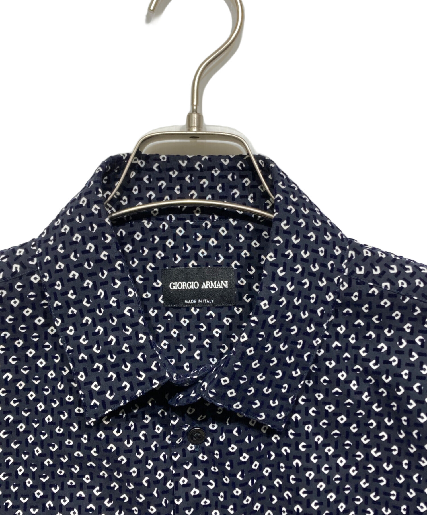 【美品】ジョルジオアルマーニ 長袖シャツ 総柄 幾何学 イタリア製 綿 41 中古・古着通販】GIORGIO ARMANI (ジョルジョアルマーニ) 幾何学柄