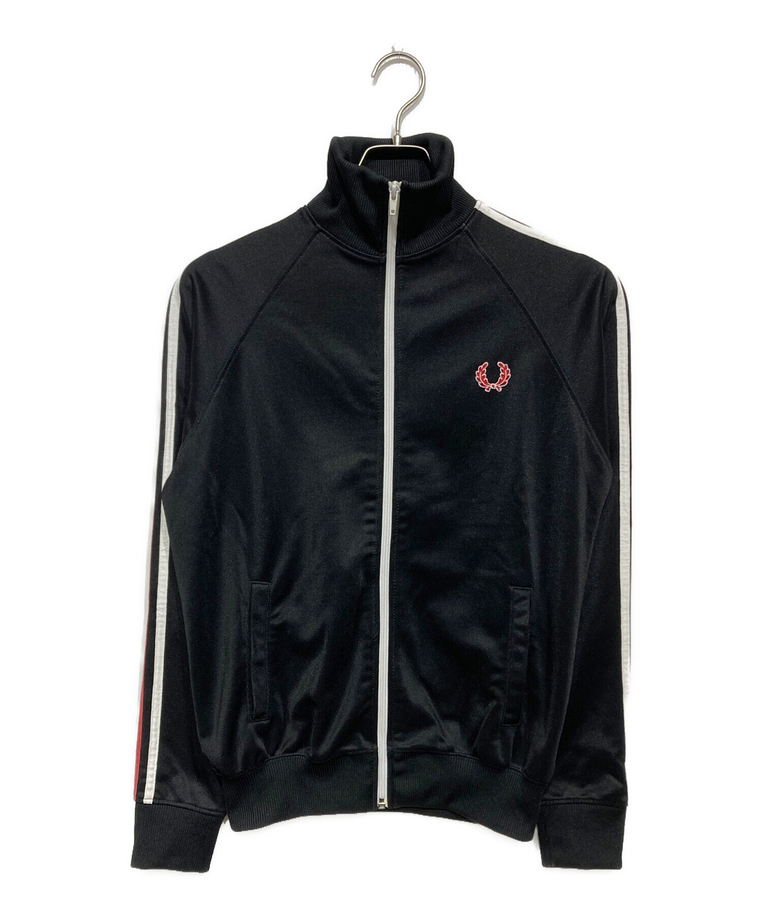美品　定番　FRED PERRY トラックジャケット ジャージ 刺繍 ブラック 中古・古着通販】FRED PERRY (フレッドペリー) 刺繍トラックジャケット