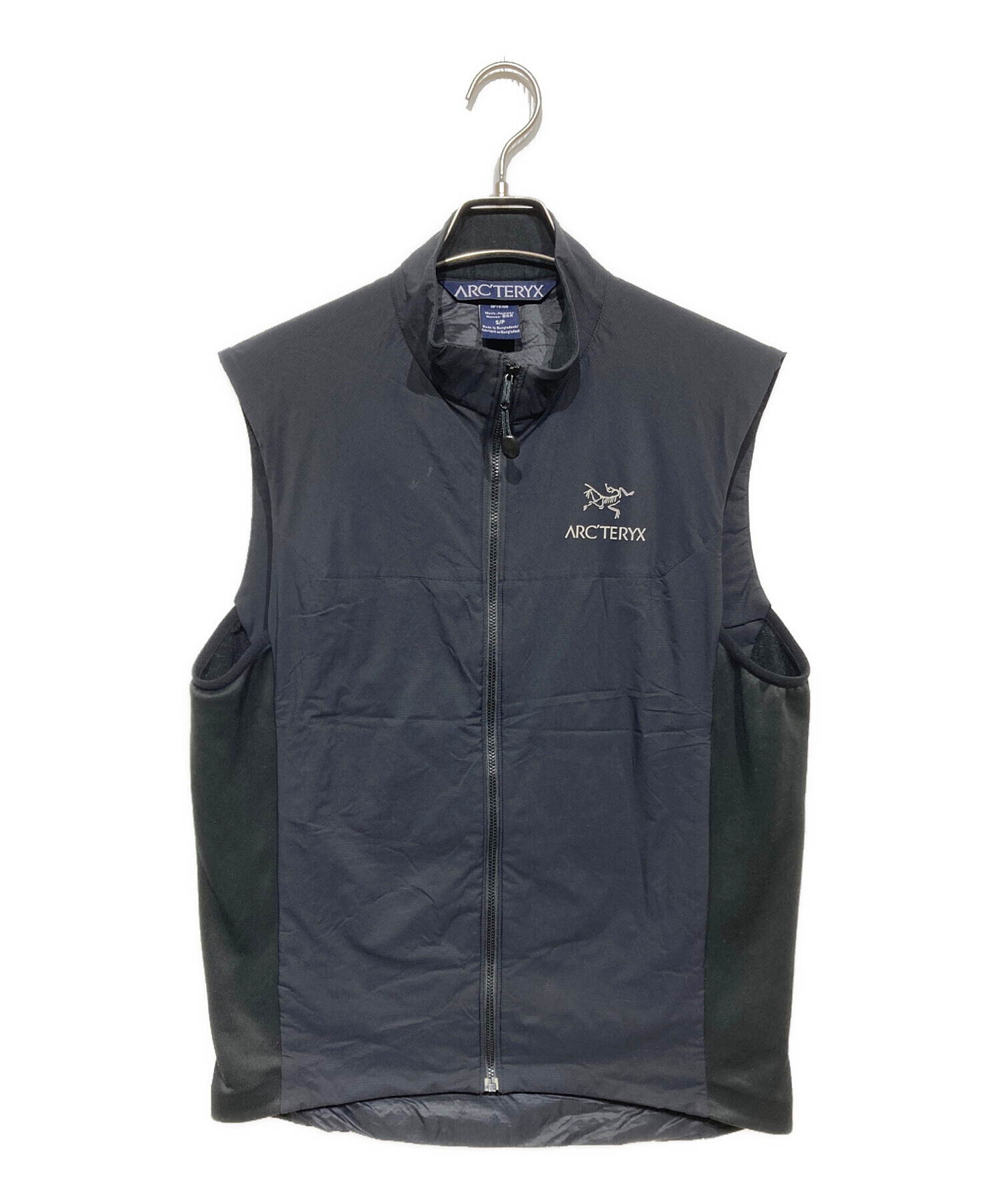 ARC'TERYX ATOM LT JACKET（旧ロゴ・希少） 中古・古着通販】ARC'TERYX (アークテリクス) ATOM LT VEST ブラック