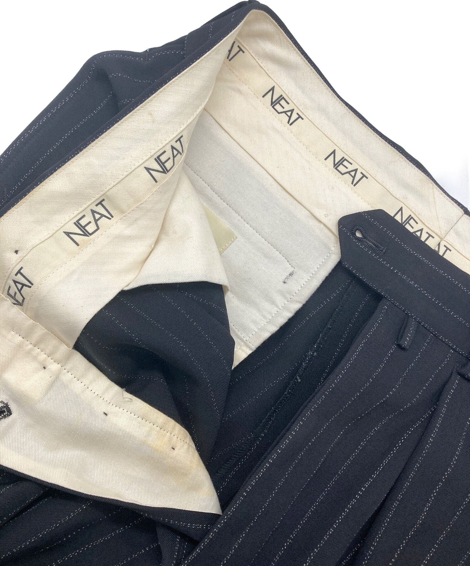 中古・古着通販】NEAT (ニート) 2タックストライプスラックス ブラック