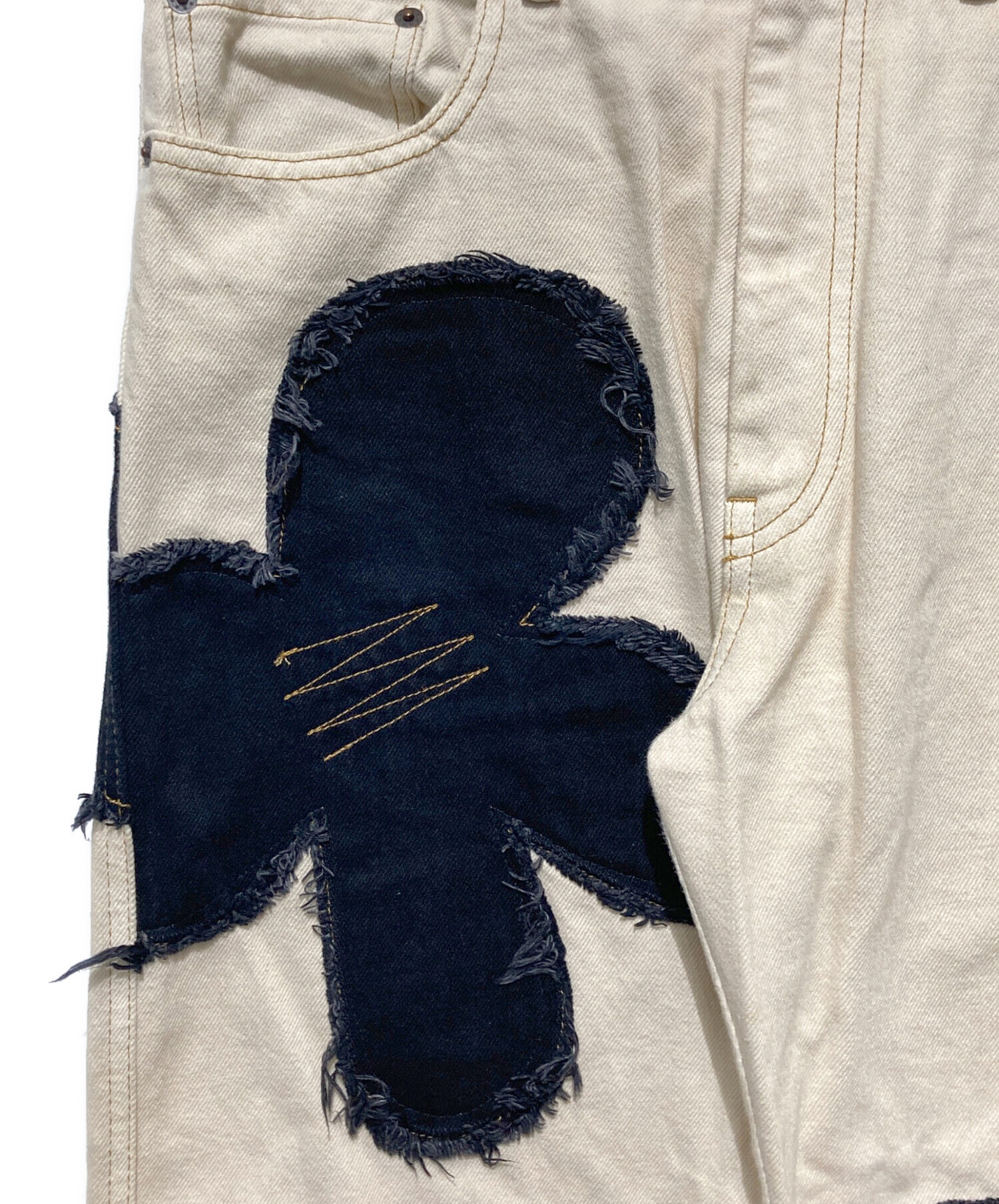 中古・古着通販】KHOKI (コッキ) Flower pattern denim pants 中古・古着通販】KHOKI (コッキ) Flower pattern denim pants