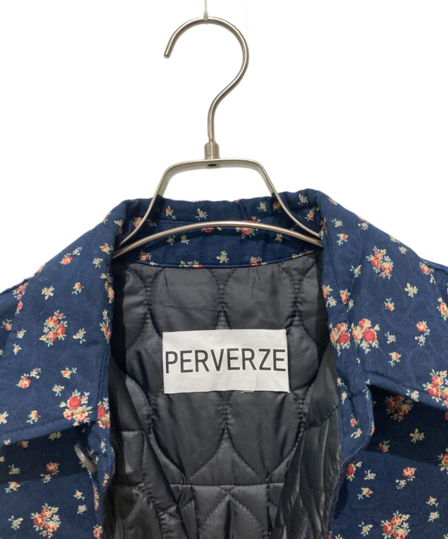 PERVERZE puffer shirts 花柄　パーバーズ　パファーシャツ PERVERZE puffer shirts 花柄 パファーシャツ - メルカリ