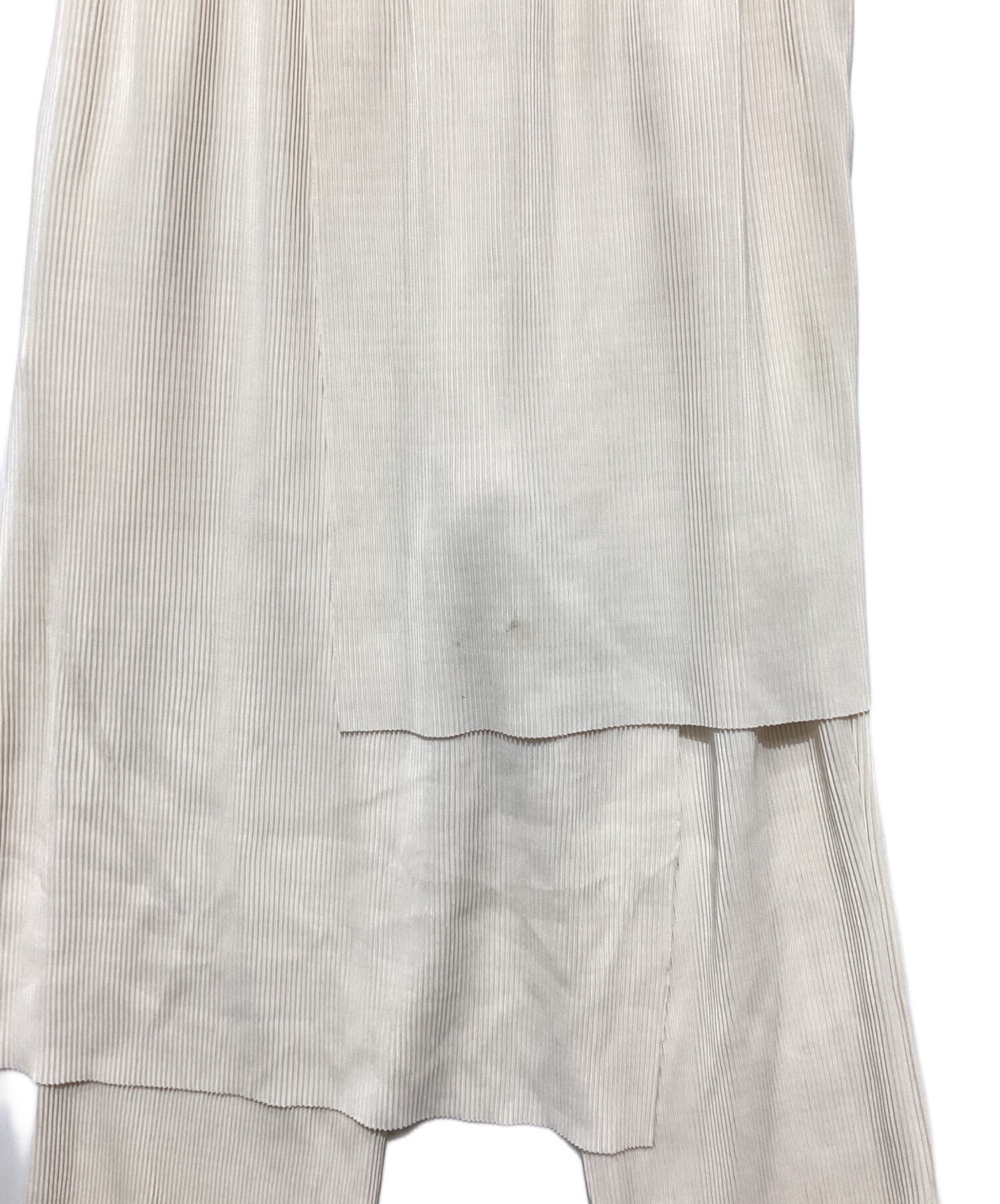 中古・古着通販】OMMO (オーエムエムオー) LAYERED PLEATS PT ホワイト